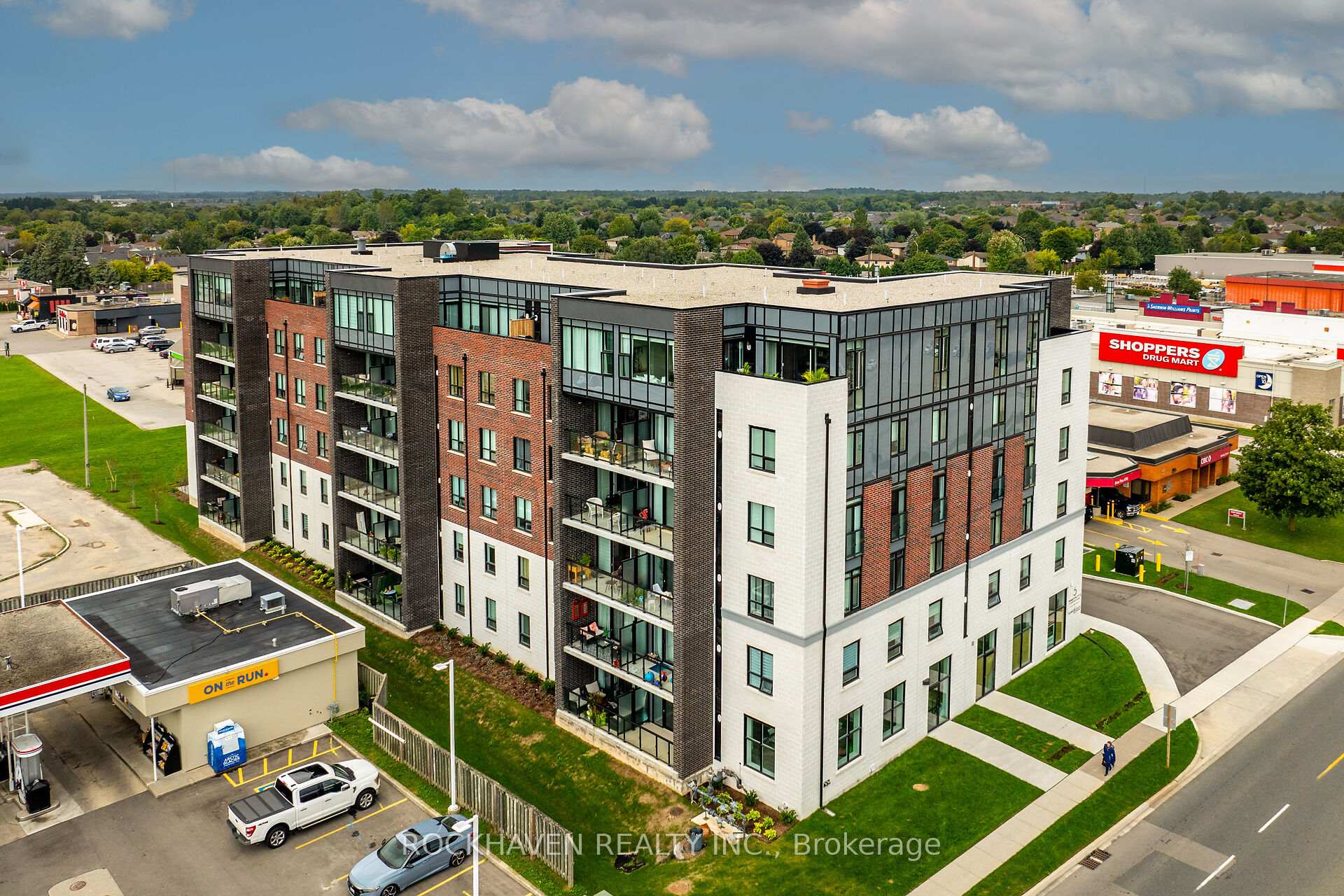 Photo of Unit 209, 5 Hamilton Street N