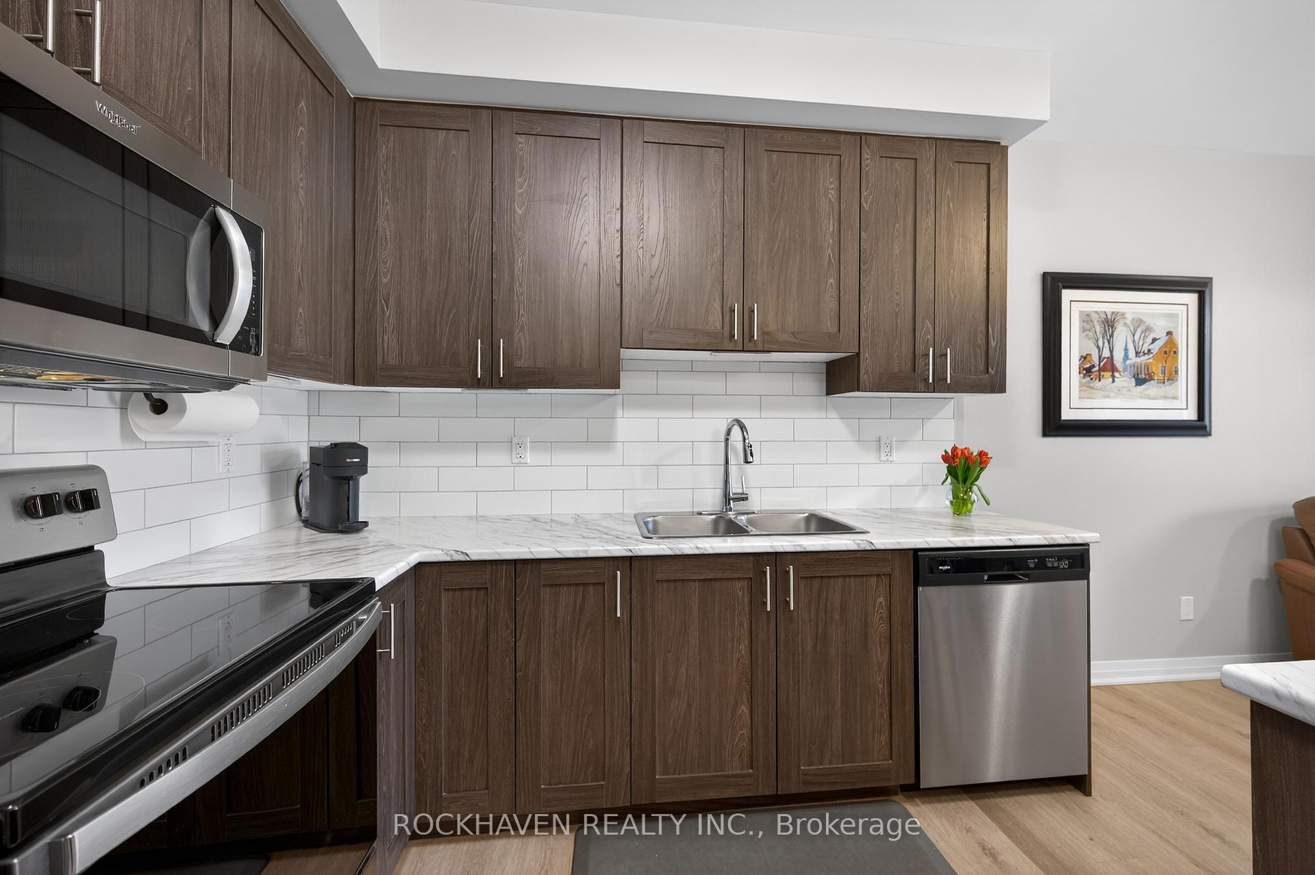 Photo 14 of Unit 209, 5 Hamilton Street N, Hamilton, Waterdown — HOMEH