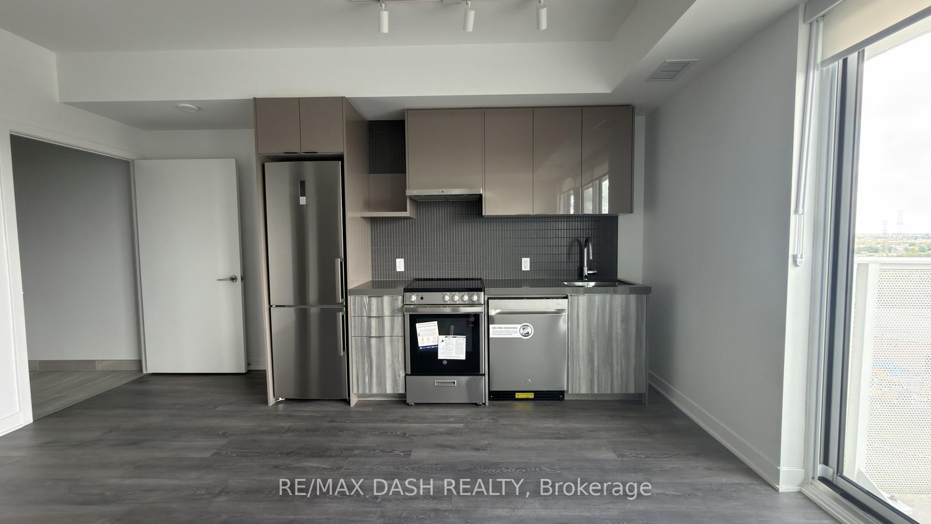 Photo 12 of Unit 1011, 6 Flavelle Trail, Vaughan, Steeles West Industrial — HOMEH