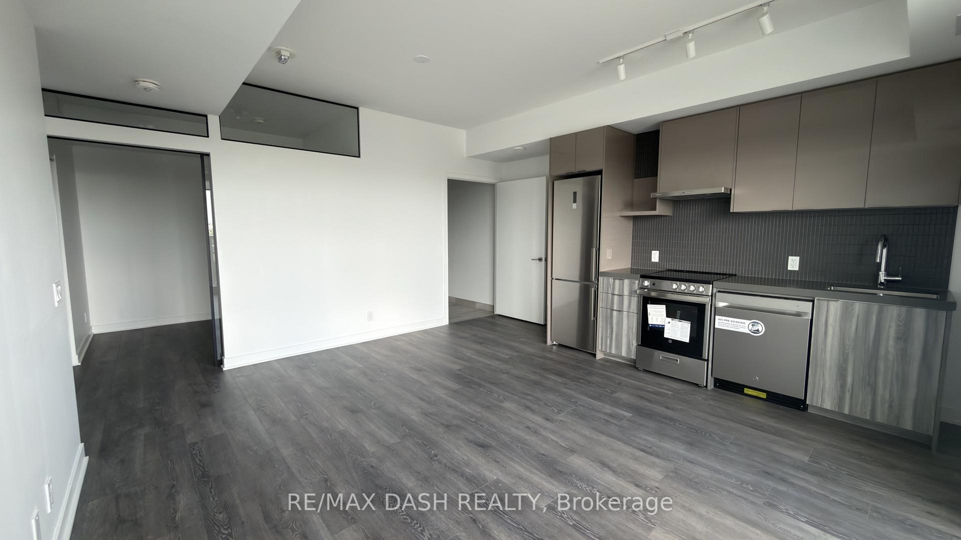 Photo 15 of Unit 1011, 6 Flavelle Trail, Vaughan, Steeles West Industrial — HOMEH