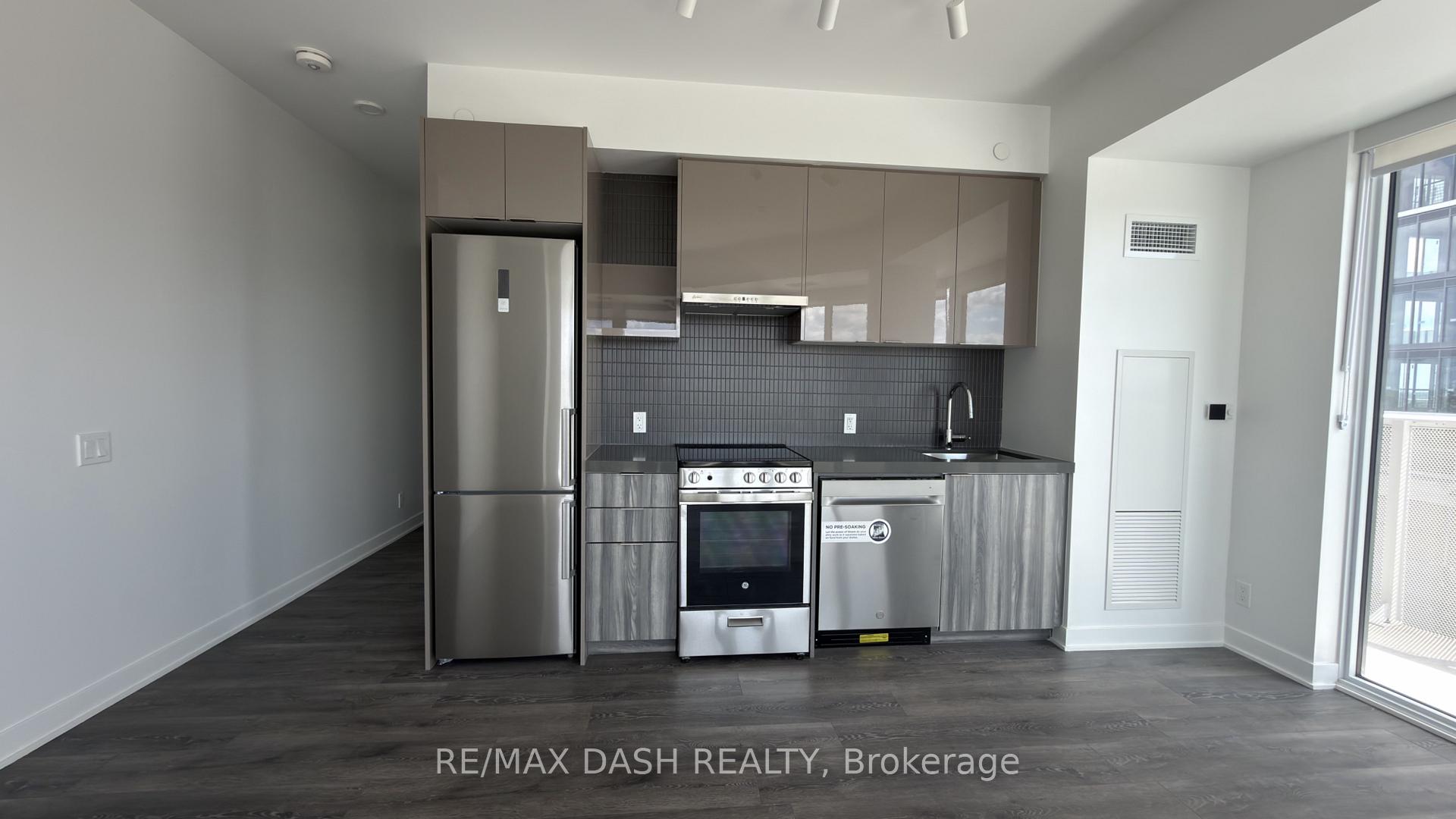 Photo 10 of Unit 714, 6 Flavelle Trail, Vaughan, Steeles West Industrial — HOMEH