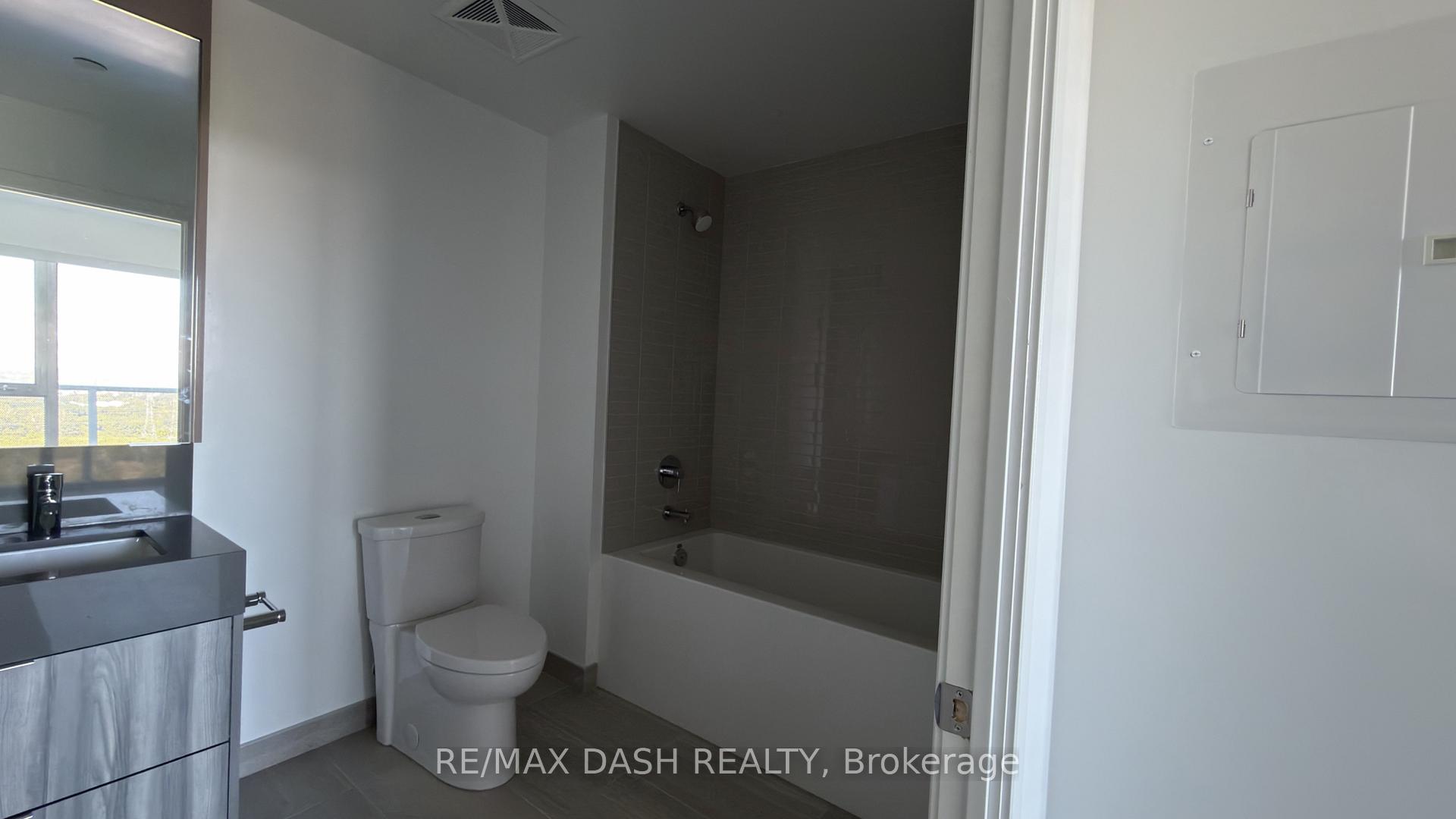 Photo 13 of Unit 1919, 6 Flavelle Trail, Vaughan, Steeles West Industrial — HOMEH