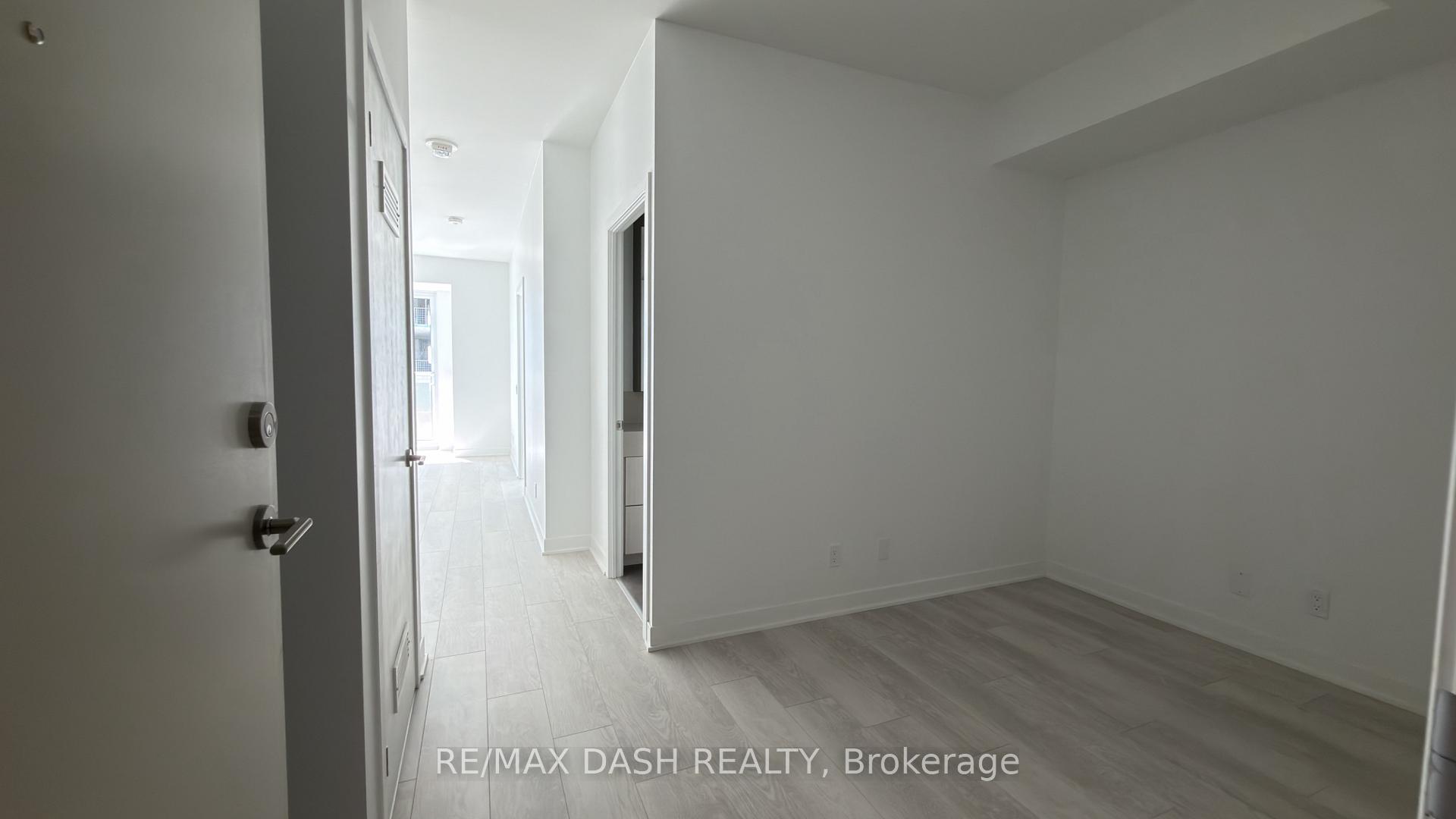 Photo 8 of Unit 2113, 6 Flavelle Trail, Vaughan, Steeles West Industrial — HOMEH