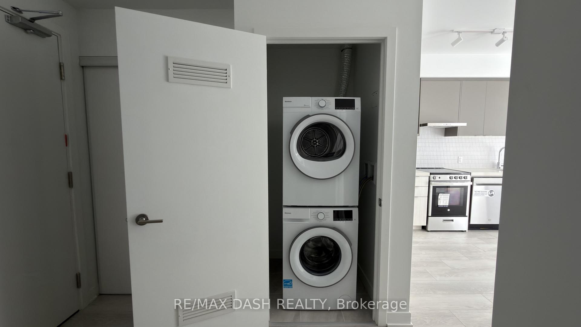 Photo 10 of Unit 2113, 6 Flavelle Trail, Vaughan, Steeles West Industrial — HOMEH