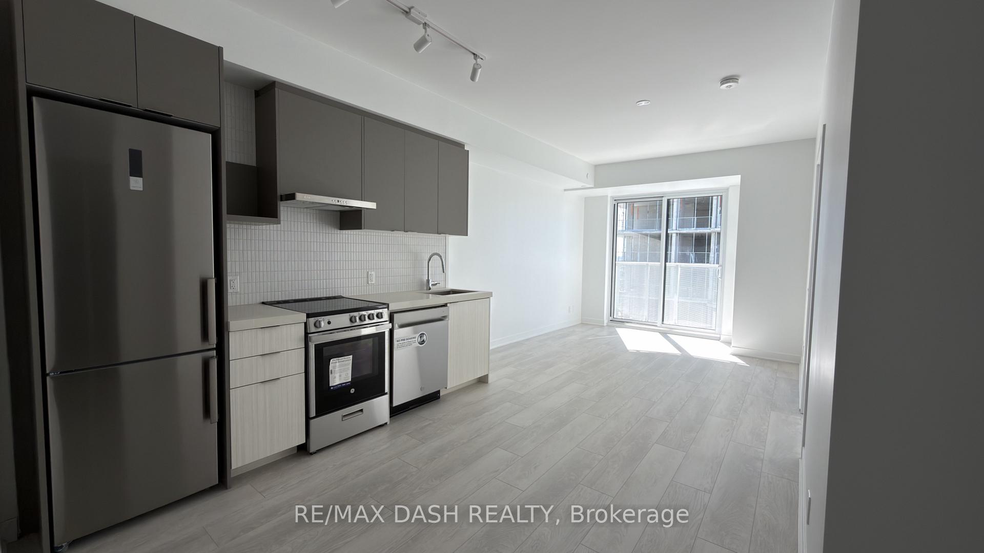 Photo 11 of Unit 2113, 6 Flavelle Trail, Vaughan, Steeles West Industrial — HOMEH