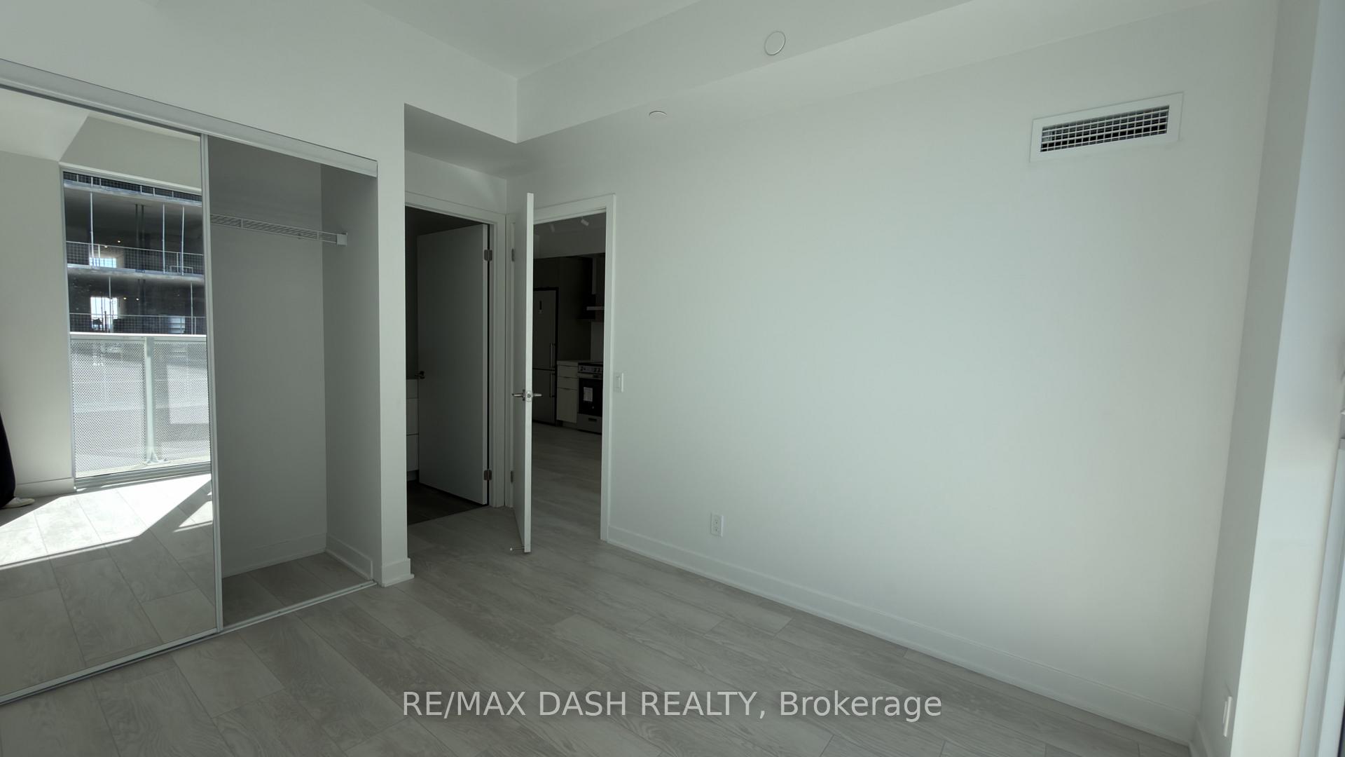 Photo 17 of Unit 2113, 6 Flavelle Trail, Vaughan, Steeles West Industrial — HOMEH