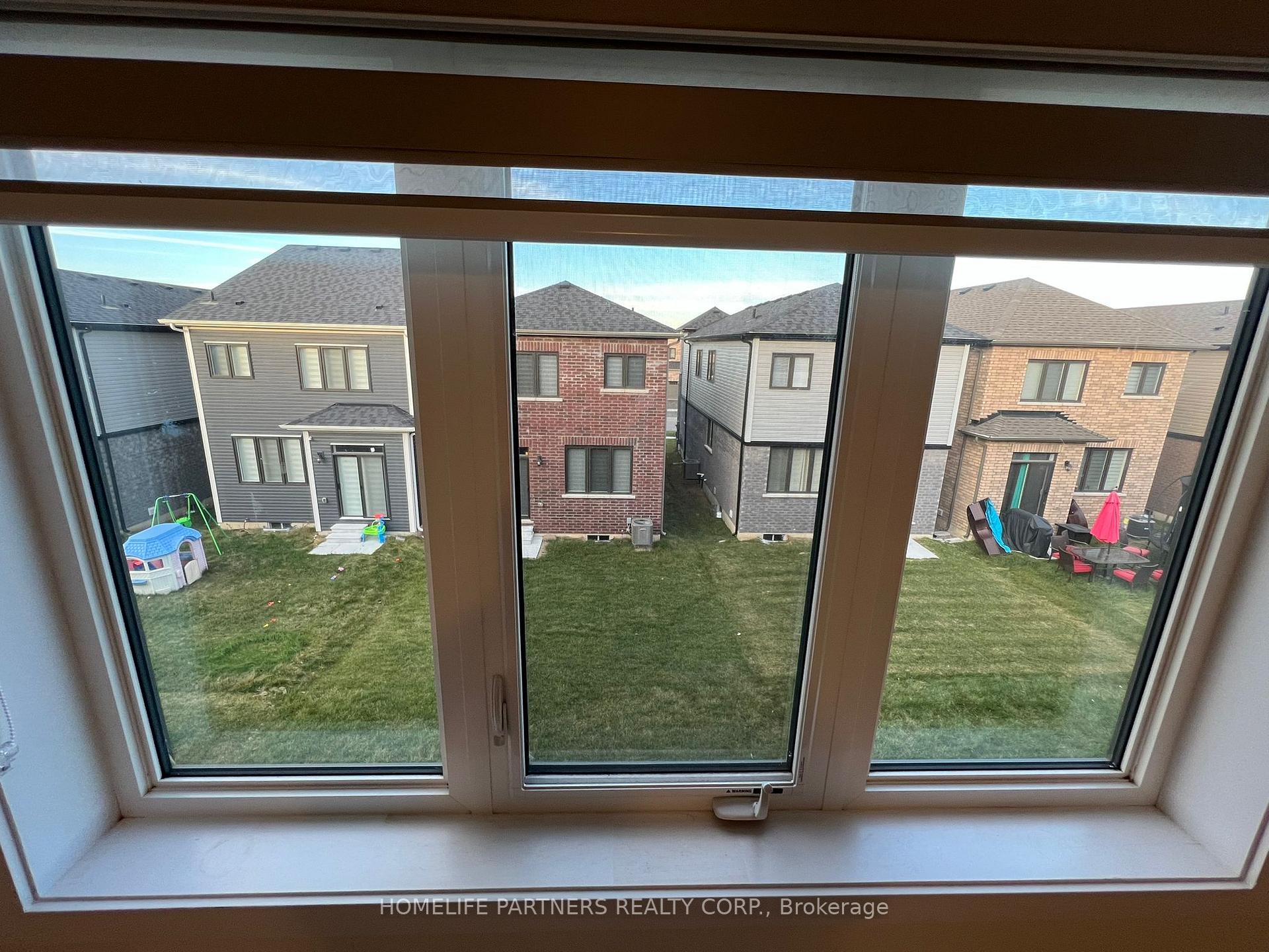 Photo 16 of 60 Monteith Drive, Brantford, Empire South — HOMEH