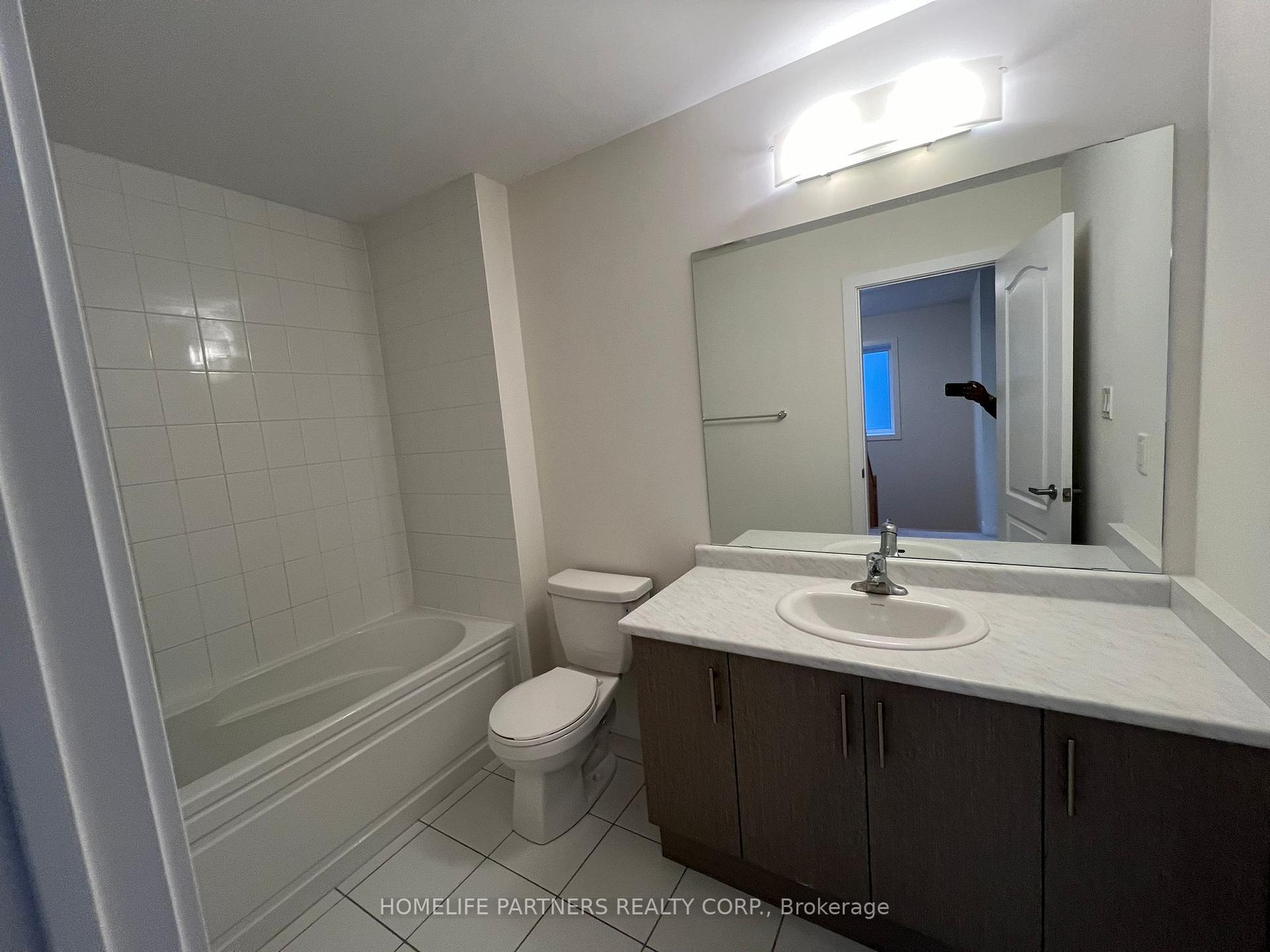 Photo 23 of 60 Monteith Drive, Brantford, Empire South — HOMEH