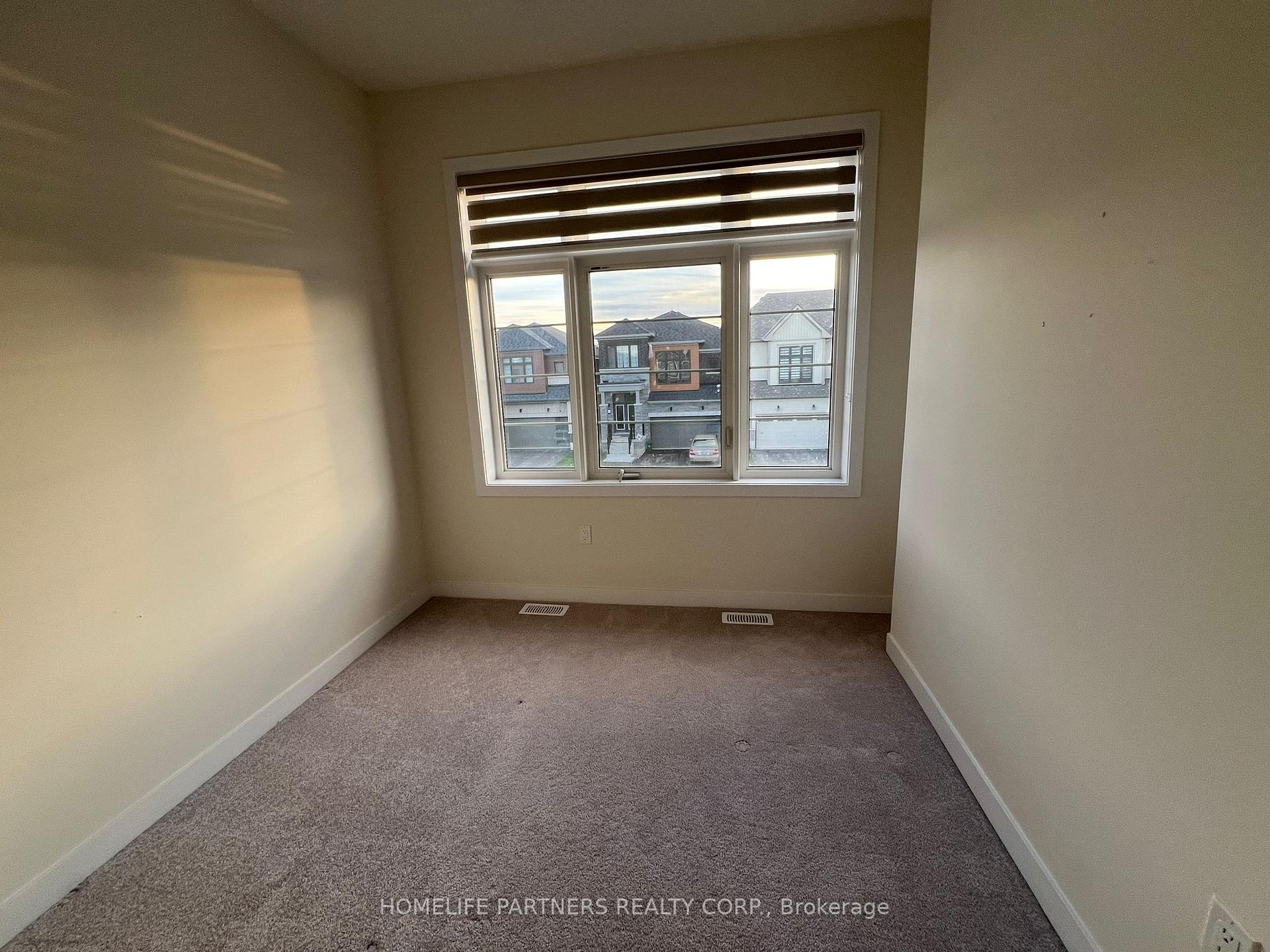 Photo 48 of 60 Monteith Drive, Brantford, Empire South — HOMEH