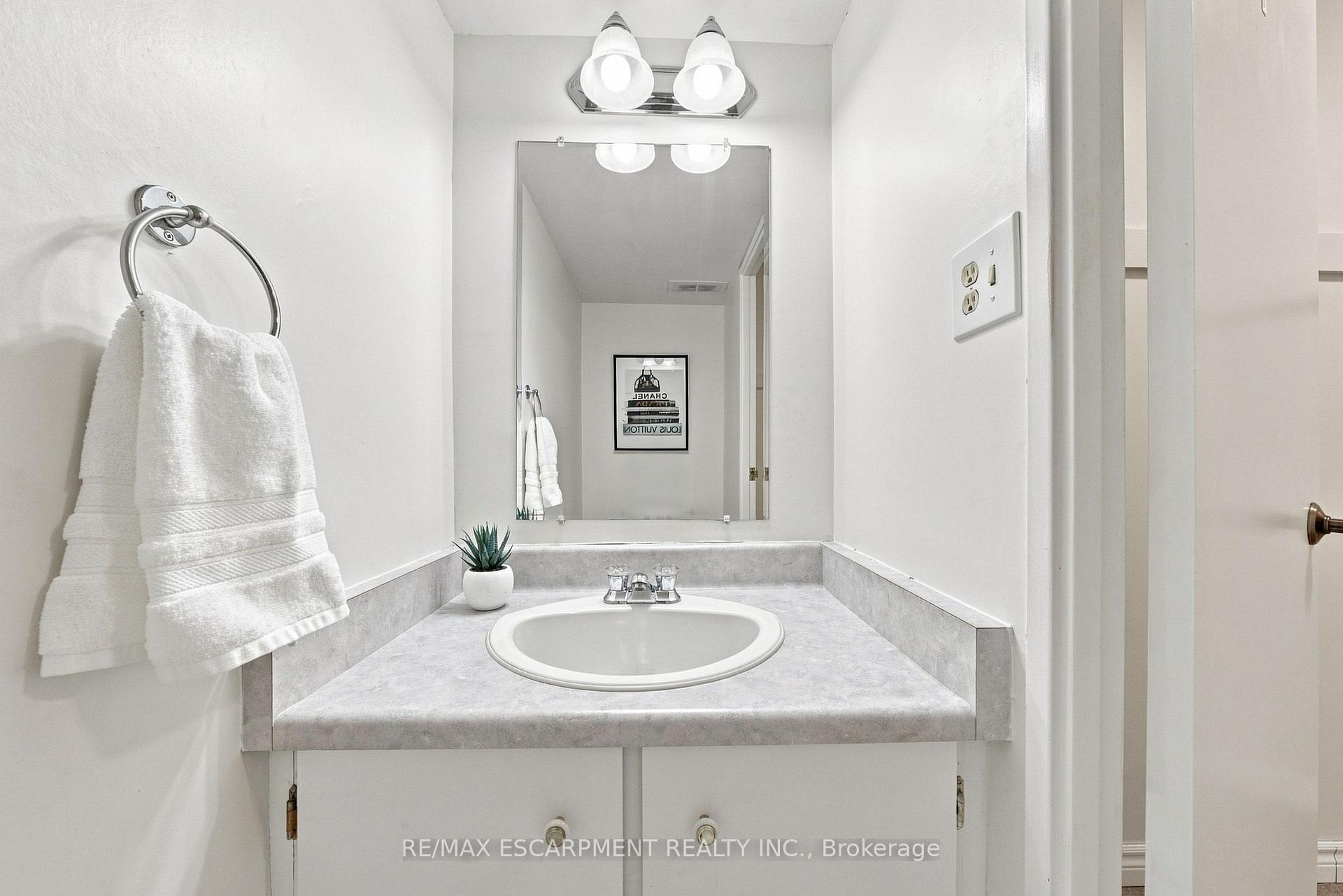 Photo 17 of Unit 509, 500 Green Road, Hamilton, Stoney Creek — HOMEH