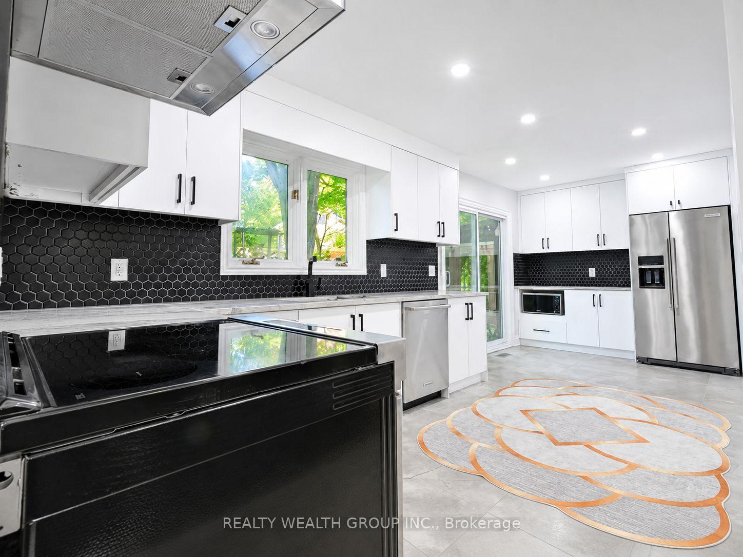 Photo 10 of 264 Shakespeare Drive, Waterloo, Beechwood — HOMEH