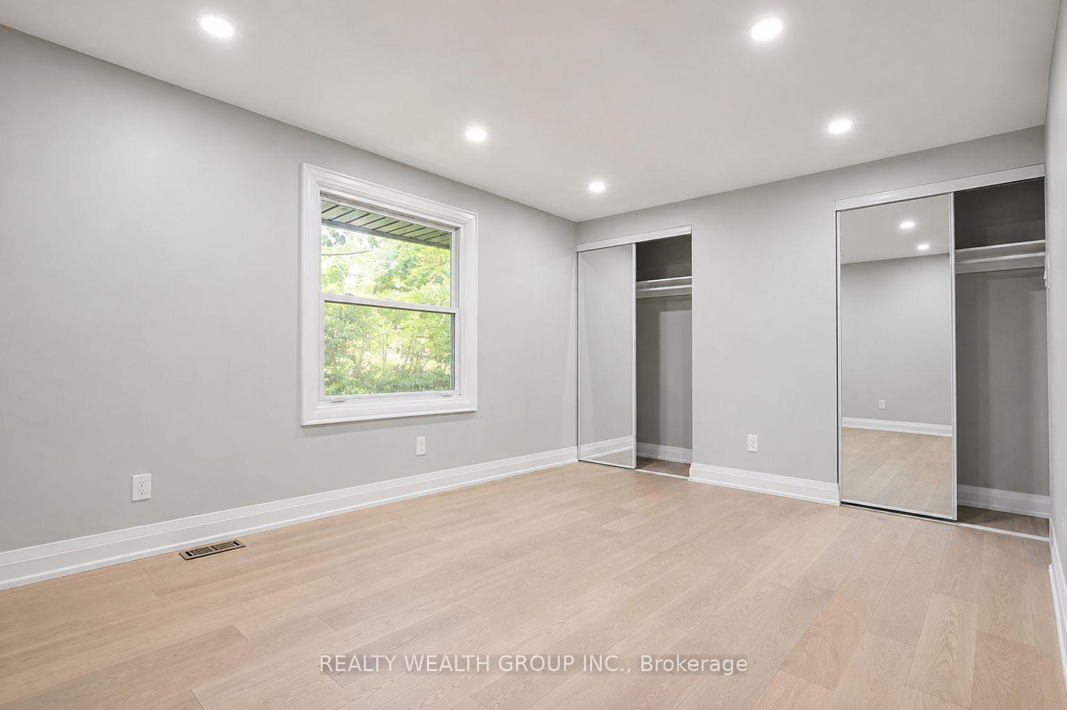 Photo 18 of 264 Shakespeare Drive, Waterloo, Beechwood — HOMEH