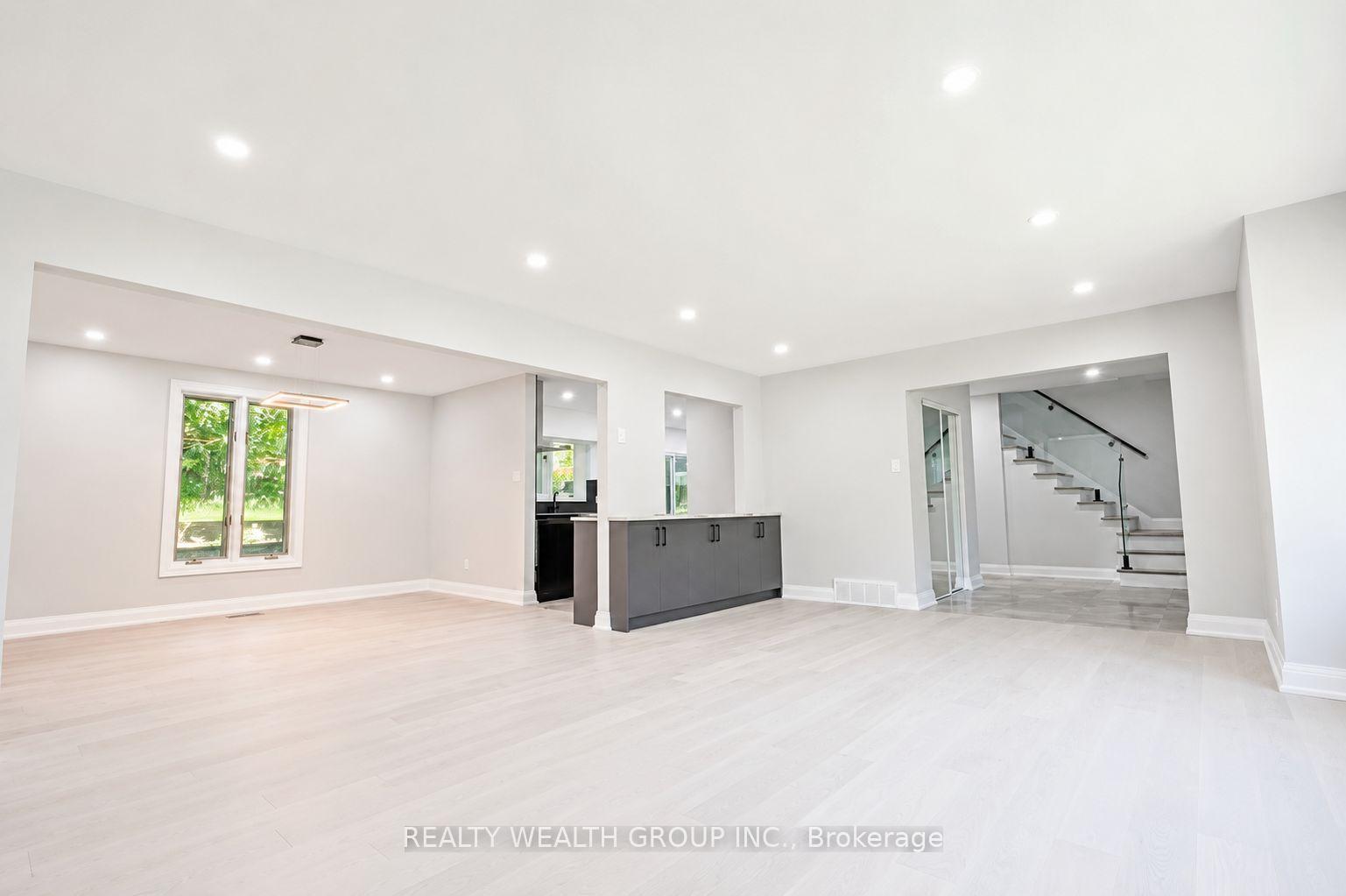 Photo 9 of 264 Shakespeare Drive, Waterloo, Beechwood — HOMEH