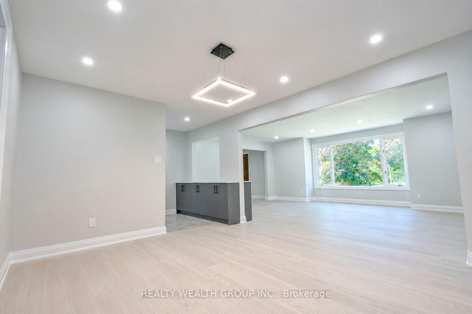 Photo 11 of 264 Shakespeare Drive, Waterloo, Beechwood — HOMEH