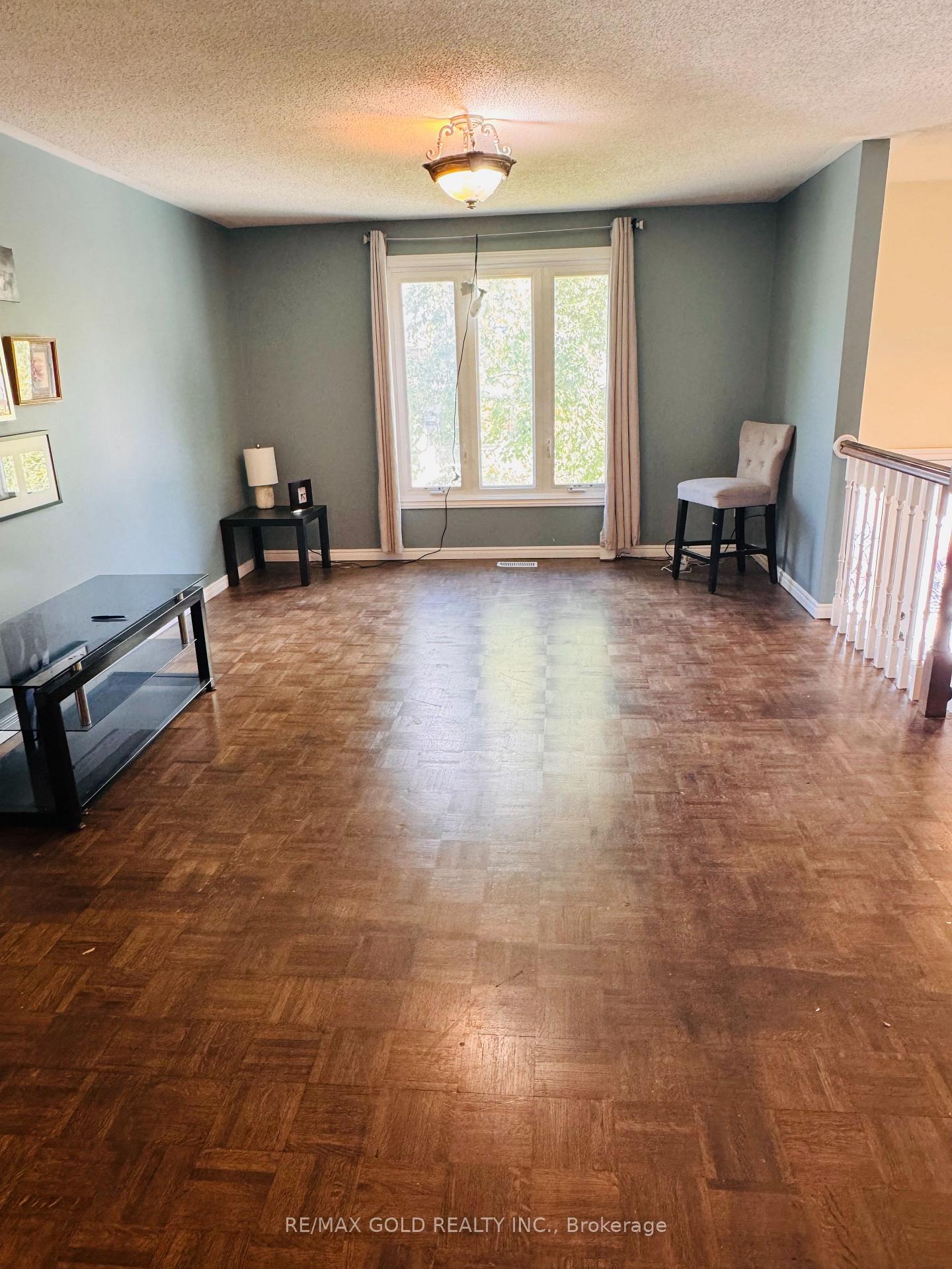 Photo 5 of 345 Imperial Road S, Guelph, Willow West/Sugarbush/West Acres — HOMEH