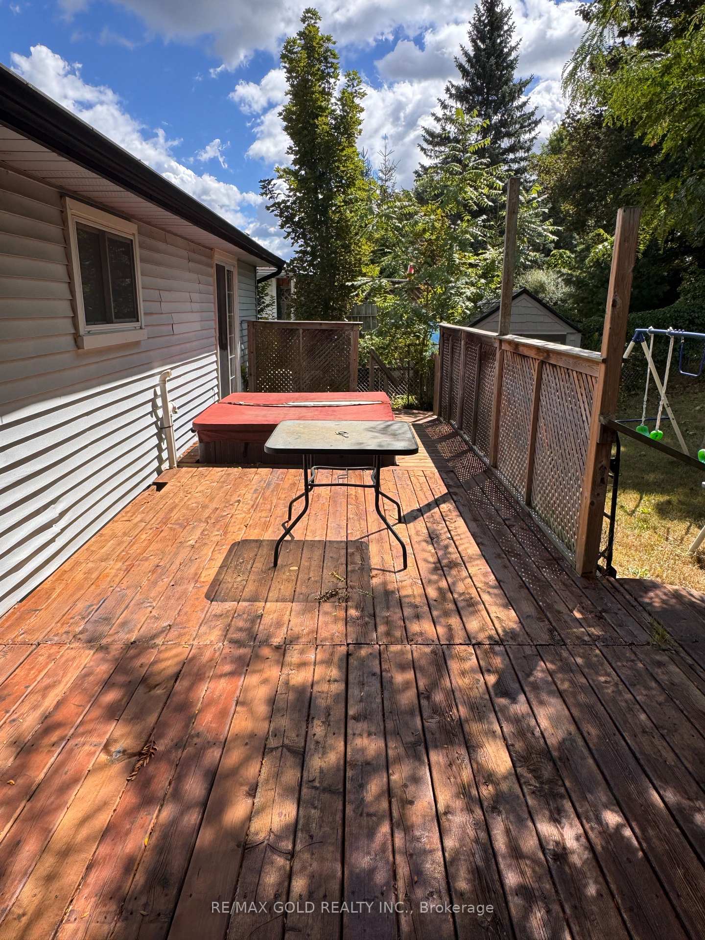 Photo 11 of 345 Imperial Road S, Guelph, Willow West/Sugarbush/West Acres — HOMEH