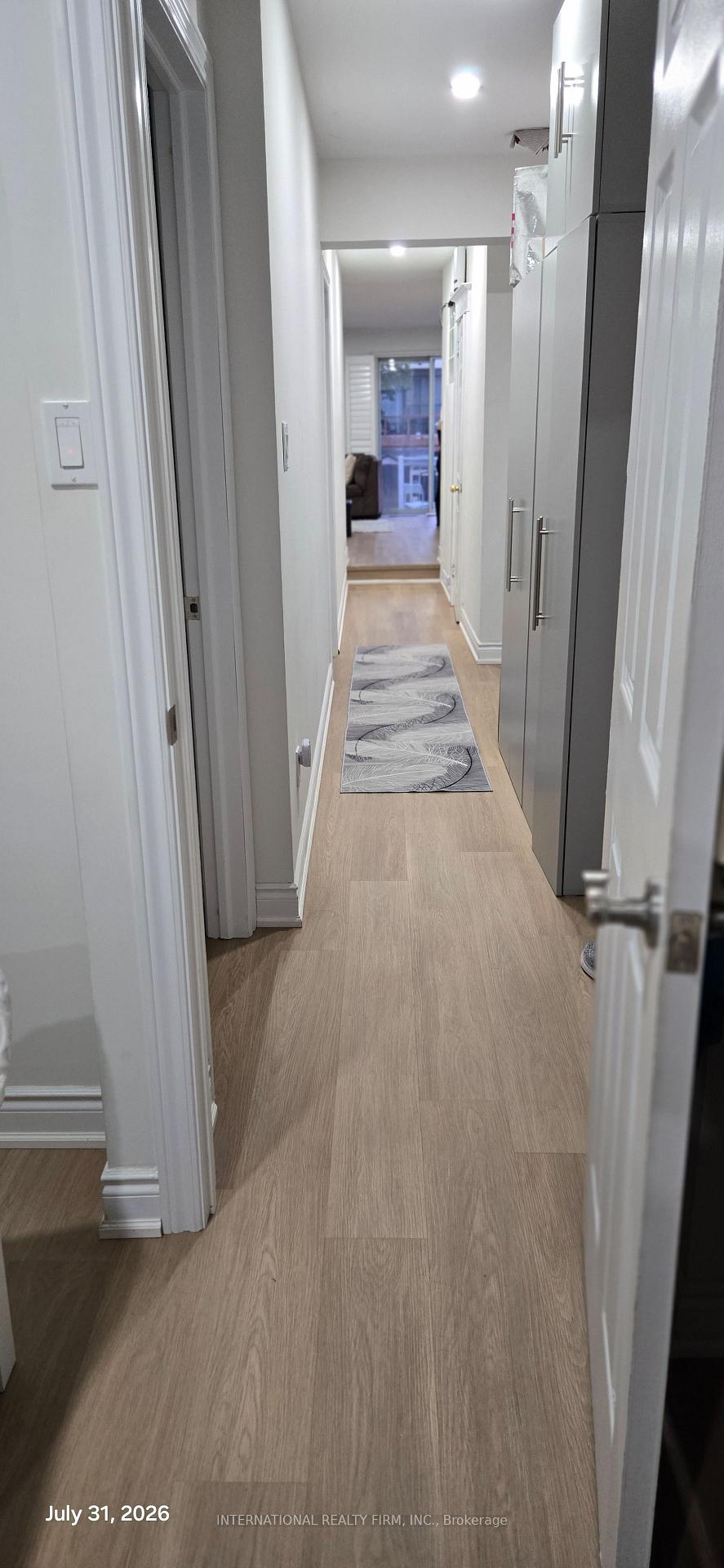 Photo 5 of Unit Main, 261 Soudan Avenue, Toronto, Mount Pleasant West — HOMEH