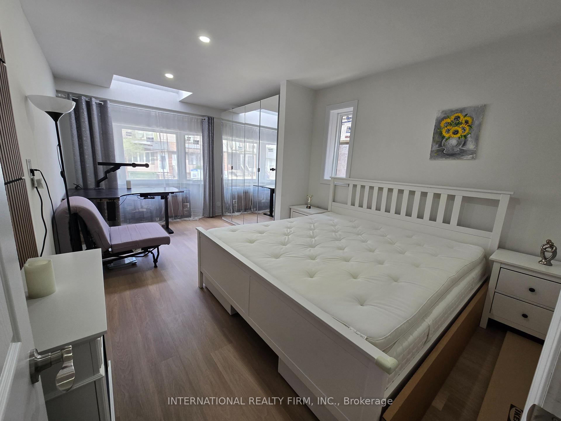 Photo 6 of Unit Main, 261 Soudan Avenue, Toronto, Mount Pleasant West — HOMEH