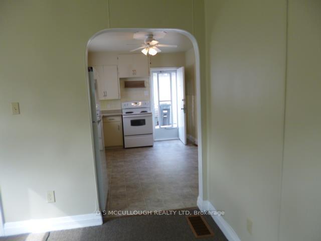 Photo 5 of 458 & 460 Egan Street, Thunder Bay, Shuniah — HOMEH