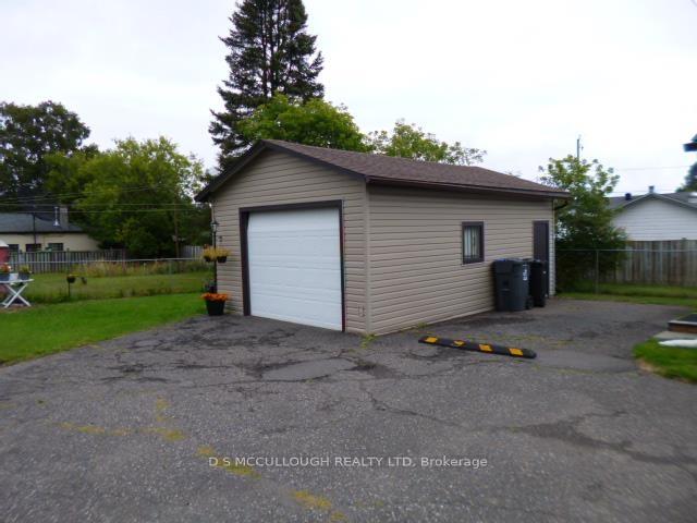 Photo 15 of 458 & 460 Egan Street, Thunder Bay, Shuniah — HOMEH