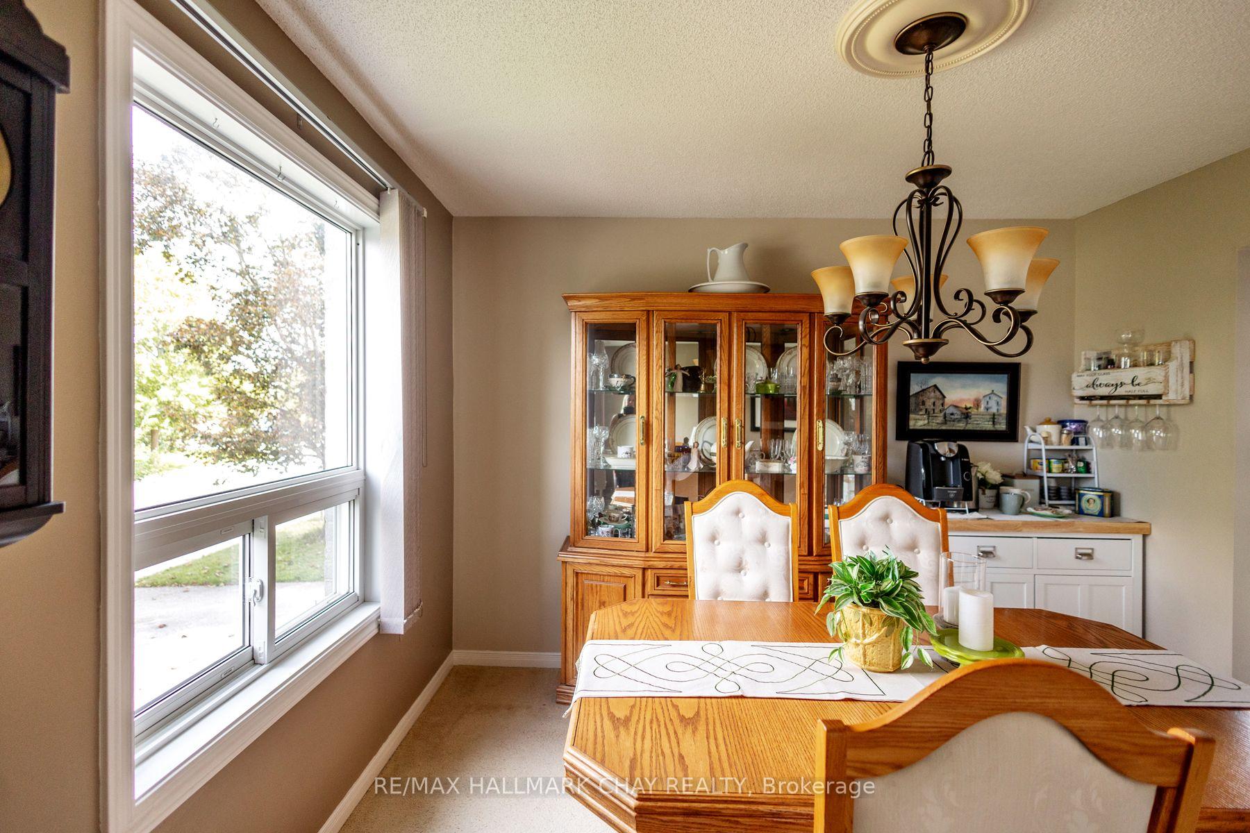 Photo 15 of 28 Pae Drive, Barrie, Painswick North — HOMEH