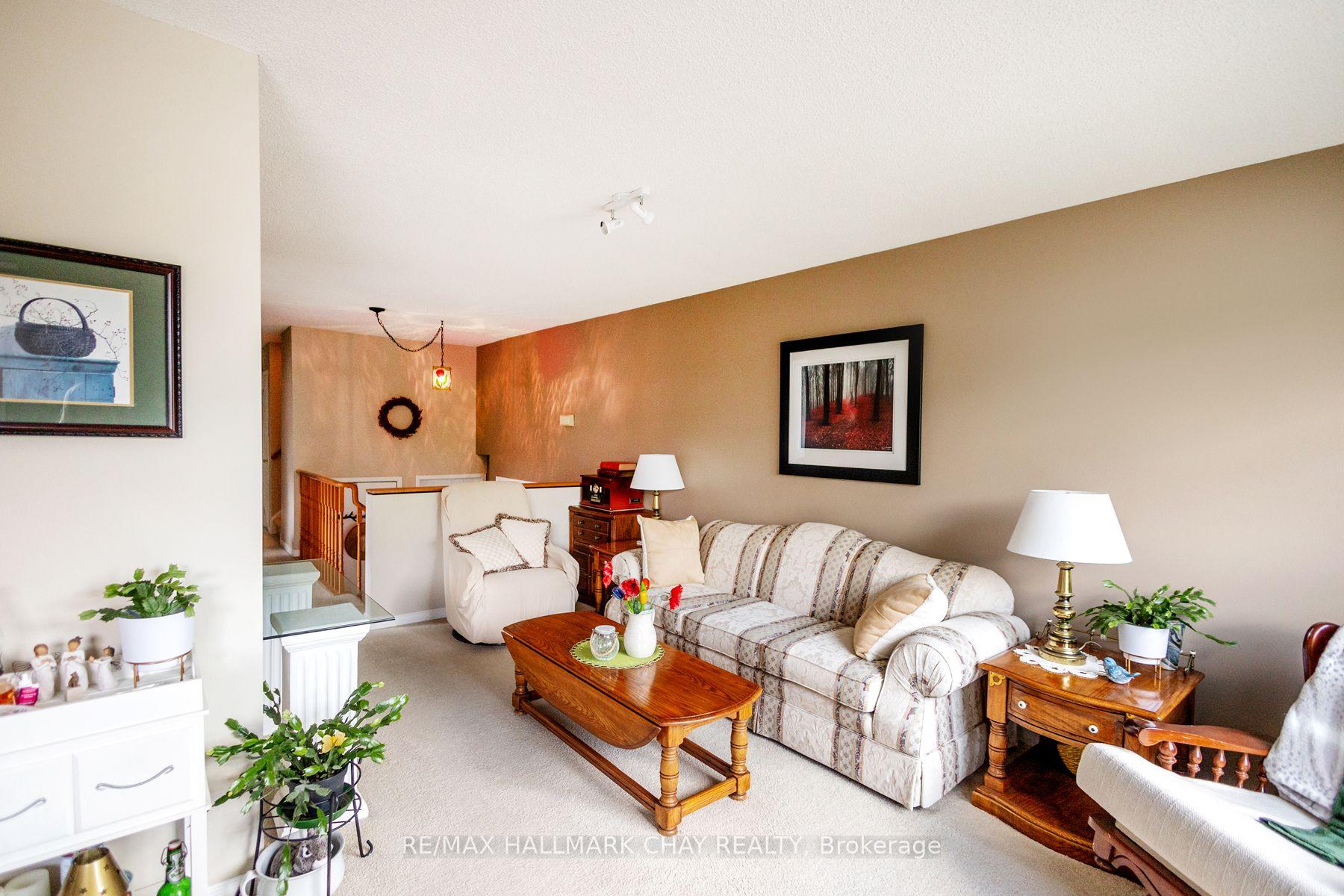 Photo 17 of 28 Pae Drive, Barrie, Painswick North — HOMEH