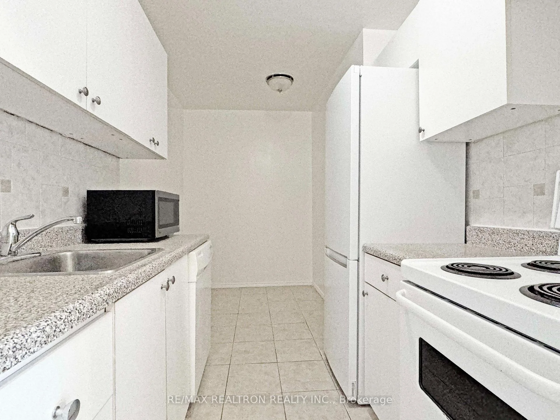 Photo 12 of Unit 408, 990 Avenue Road, Toronto, Yonge-Eglinton — HOMEH
