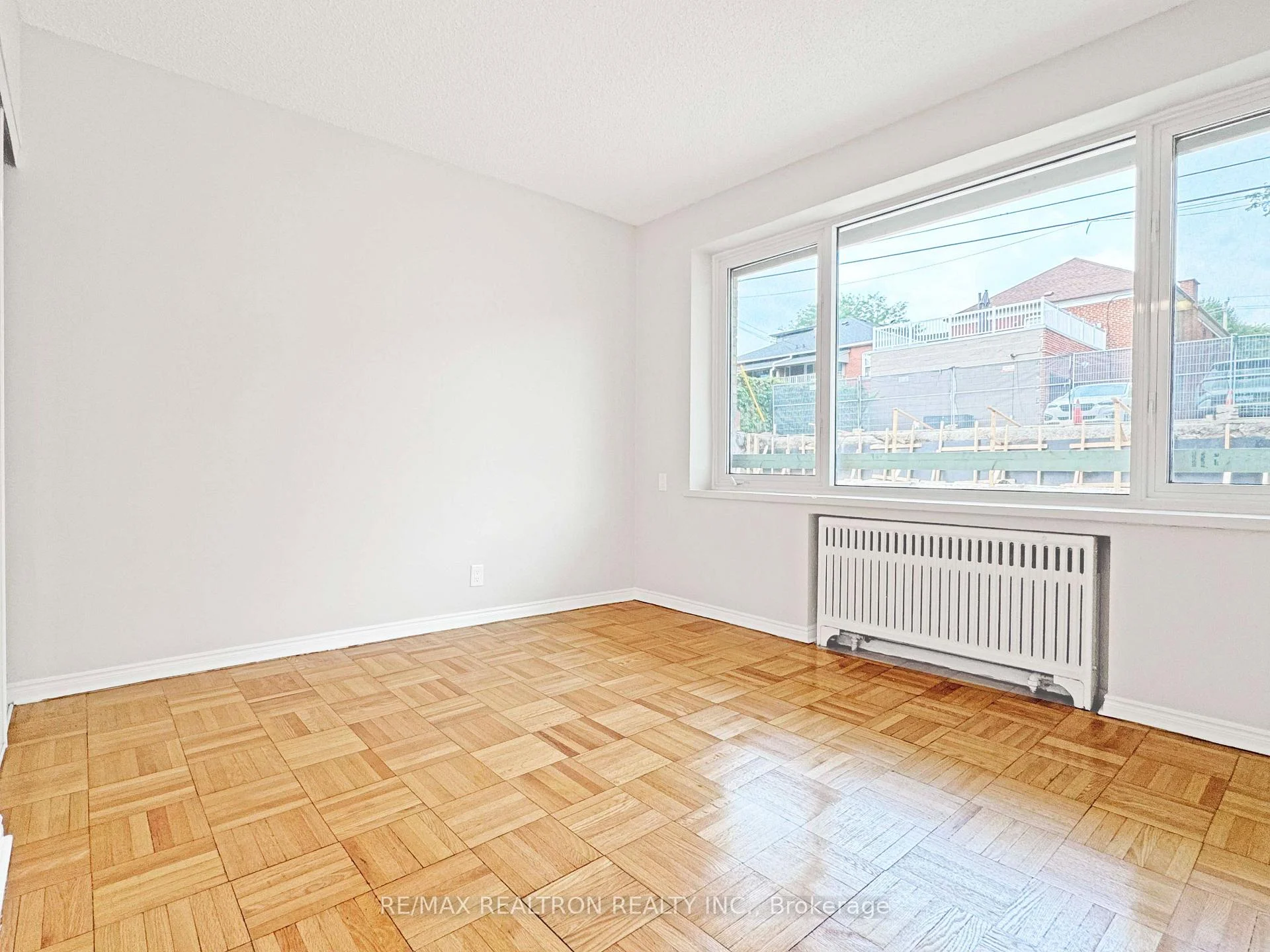 Photo 15 of Unit 408, 990 Avenue Road, Toronto, Yonge-Eglinton — HOMEH