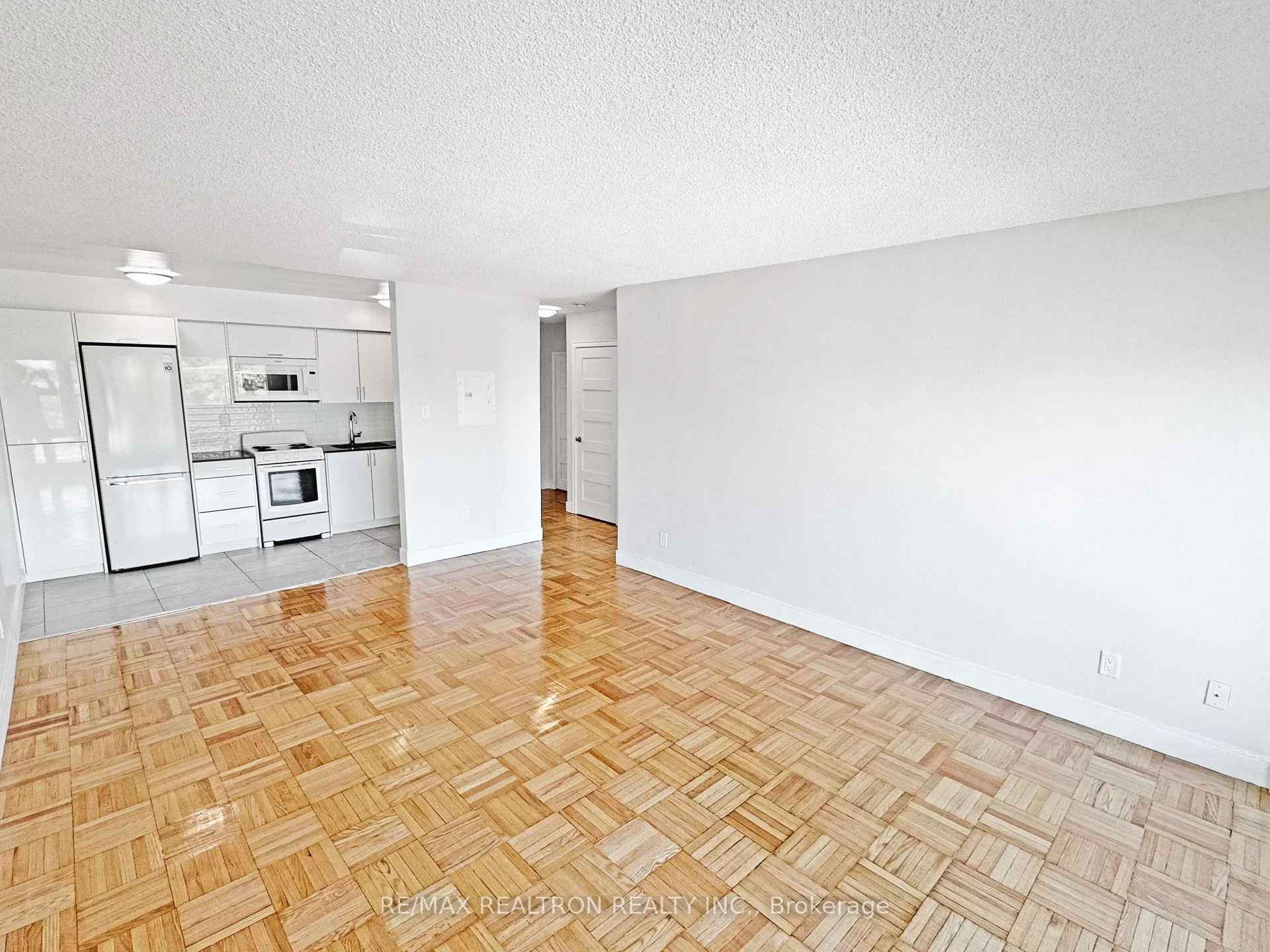 Photo 16 of Unit 408, 990 Avenue Road, Toronto, Yonge-Eglinton — HOMEH