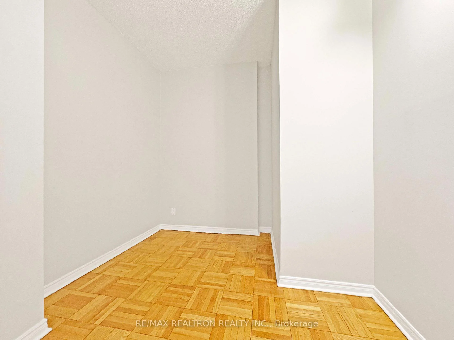 Photo 22 of Unit 408, 990 Avenue Road, Toronto, Yonge-Eglinton — HOMEH