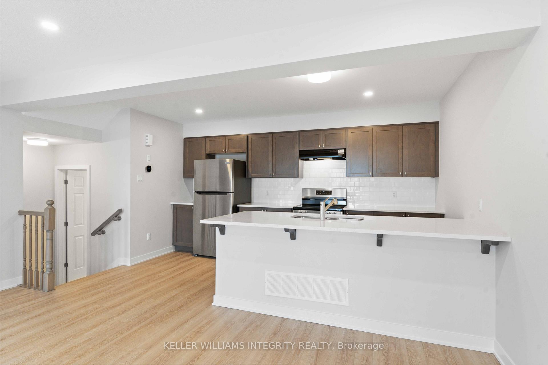Photo 10 of 588 Woven Private, Ottawa, Stittsville (North) — HOMEH