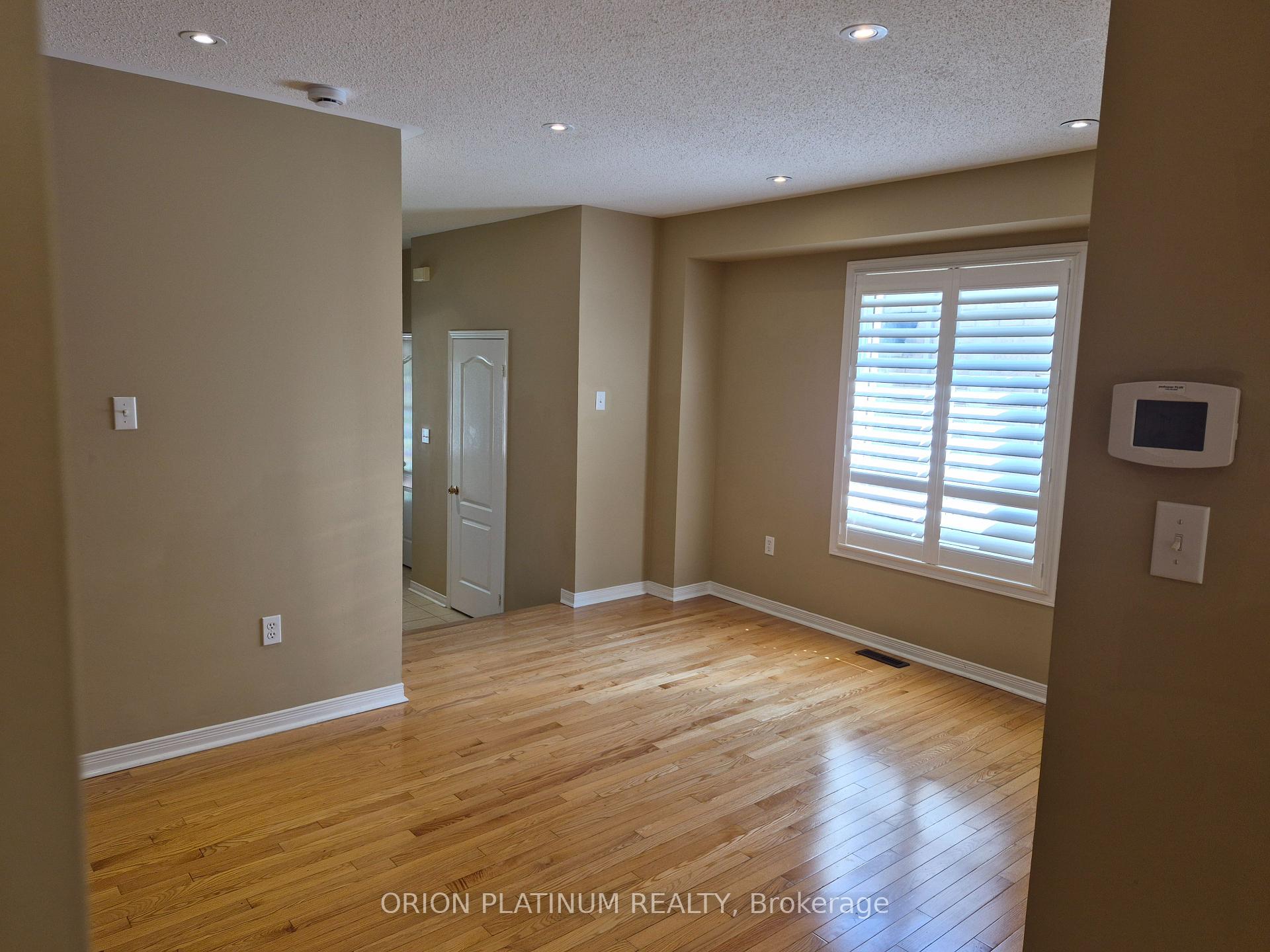 Photo 3 of 5165 Preservation Circle, Mississauga, Churchill Meadows — HOMEH
