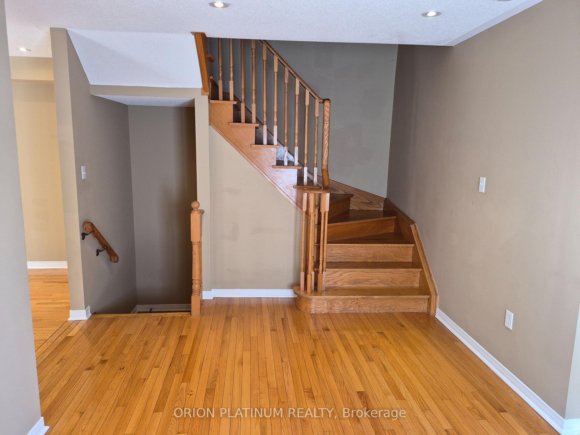 Photo 4 of 5165 Preservation Circle, Mississauga, Churchill Meadows — HOMEH