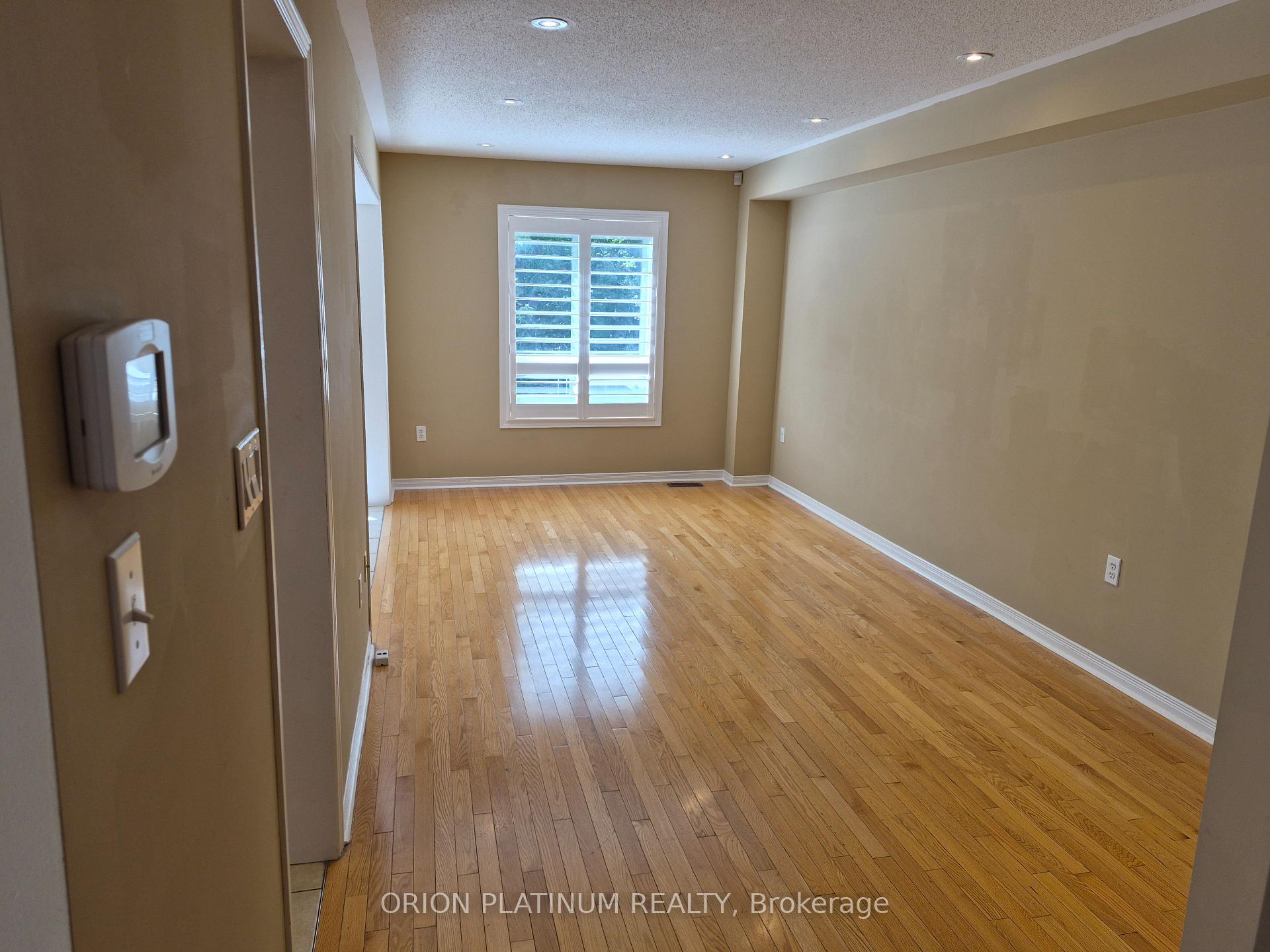 Photo 5 of 5165 Preservation Circle, Mississauga, Churchill Meadows — HOMEH