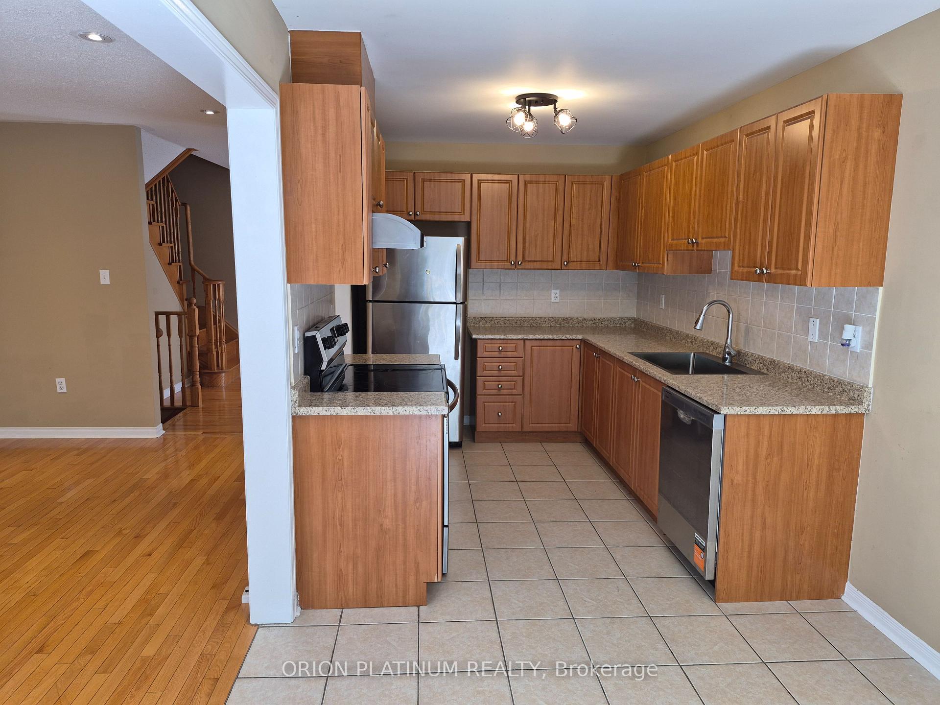 Photo 7 of 5165 Preservation Circle, Mississauga, Churchill Meadows — HOMEH