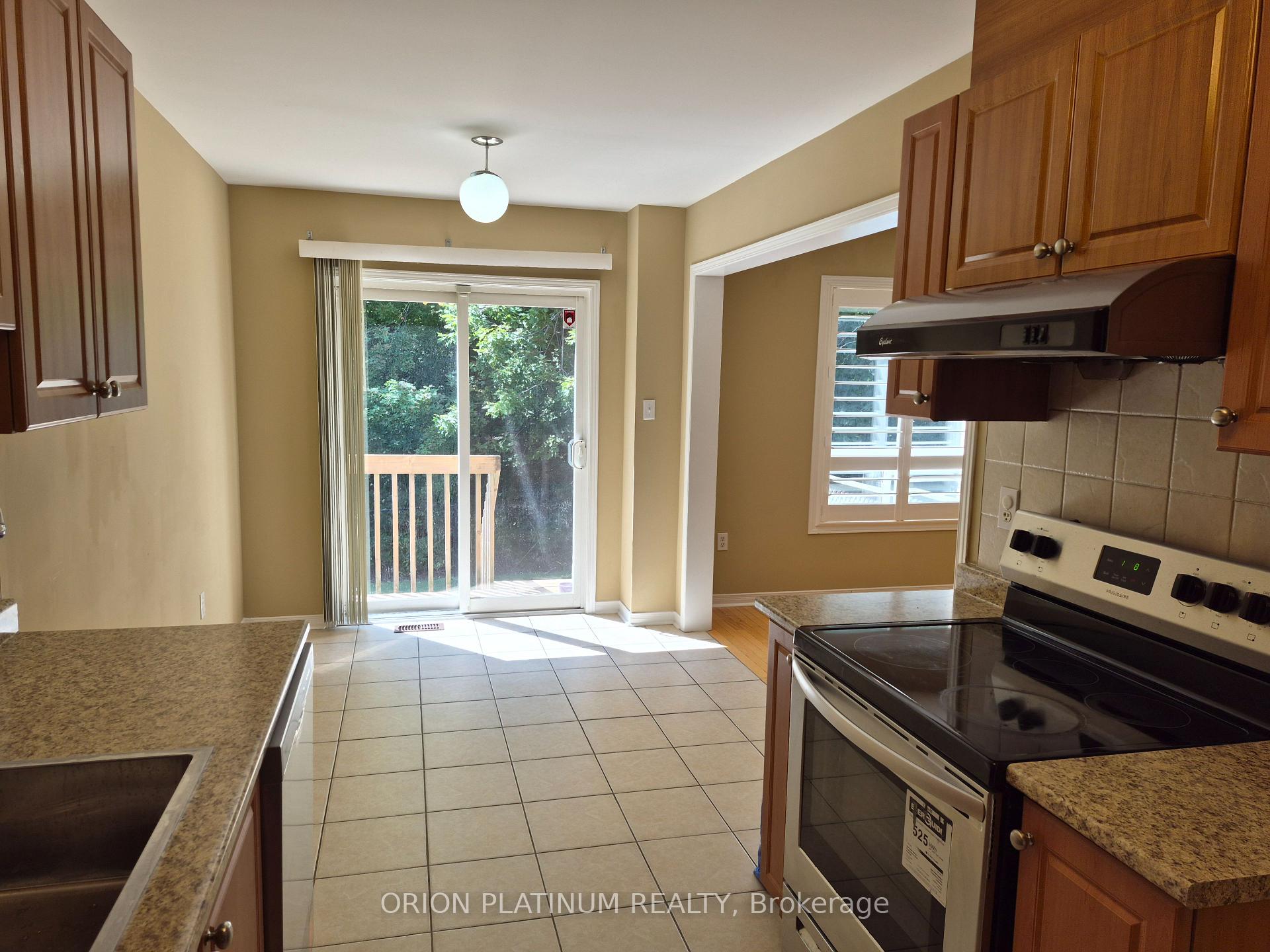 Photo 8 of 5165 Preservation Circle, Mississauga, Churchill Meadows — HOMEH