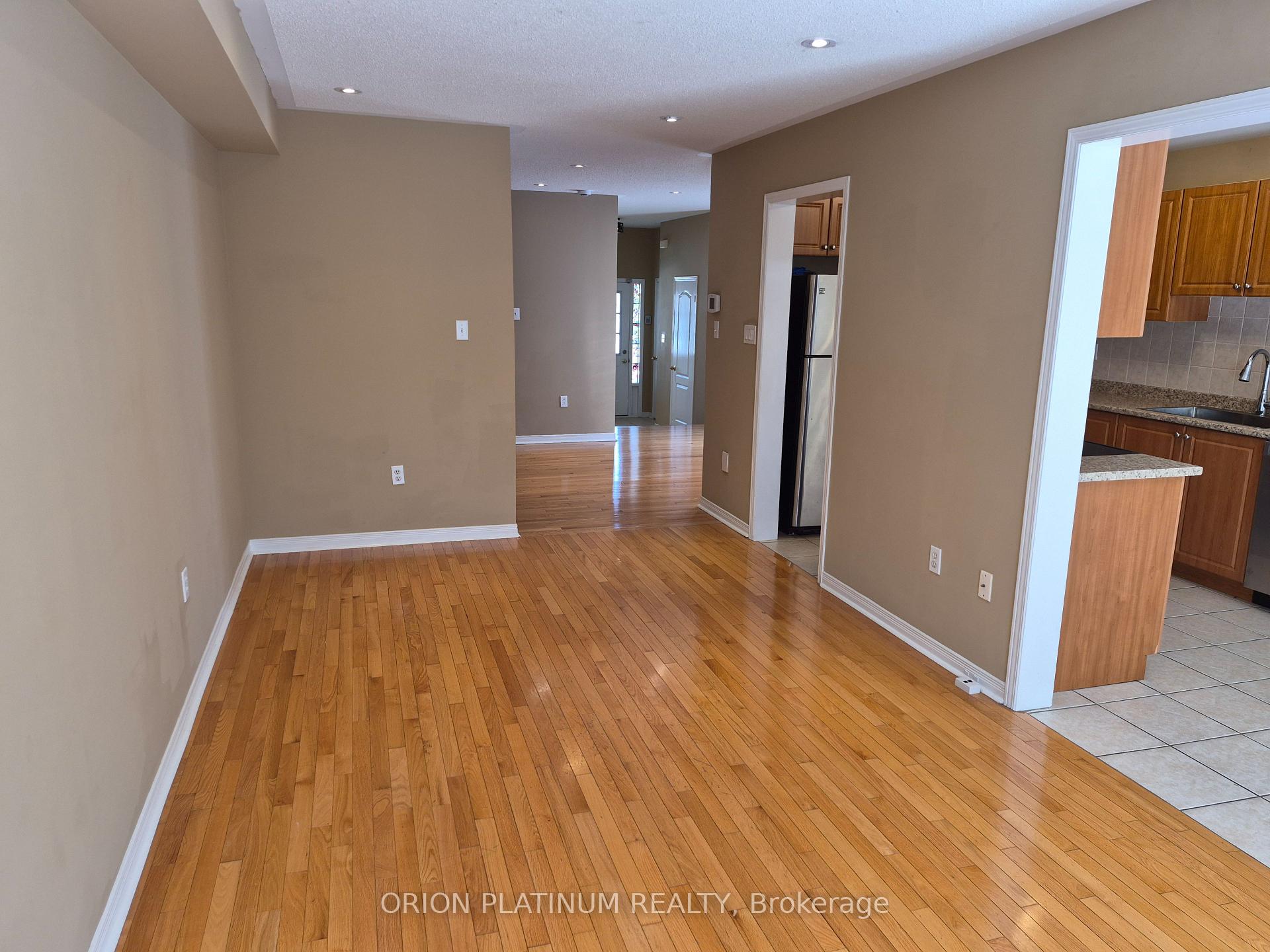 Photo 9 of 5165 Preservation Circle, Mississauga, Churchill Meadows — HOMEH
