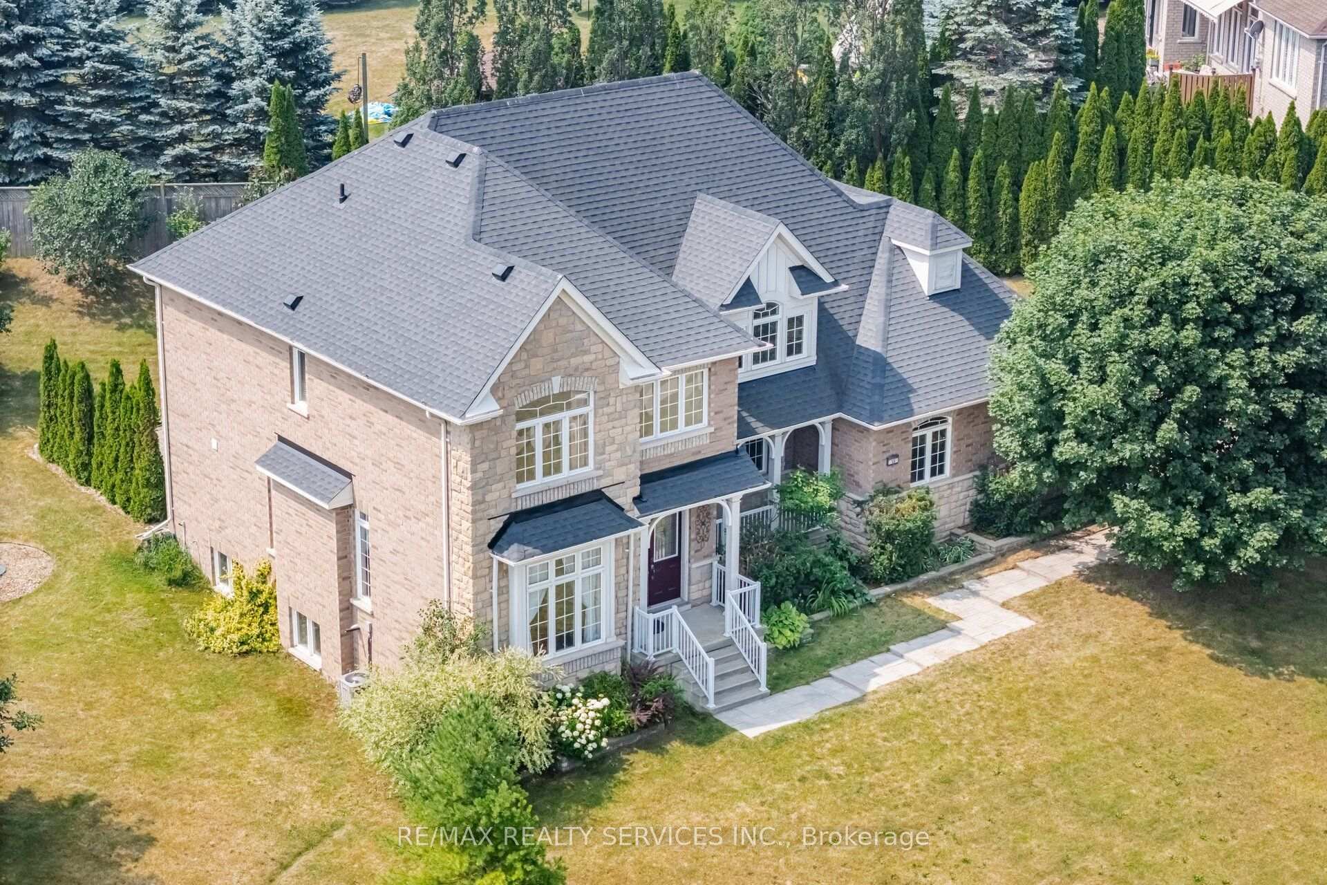 Photo 2 of 15 Upper Canada Drive, Erin, Rural Erin — HOMEH