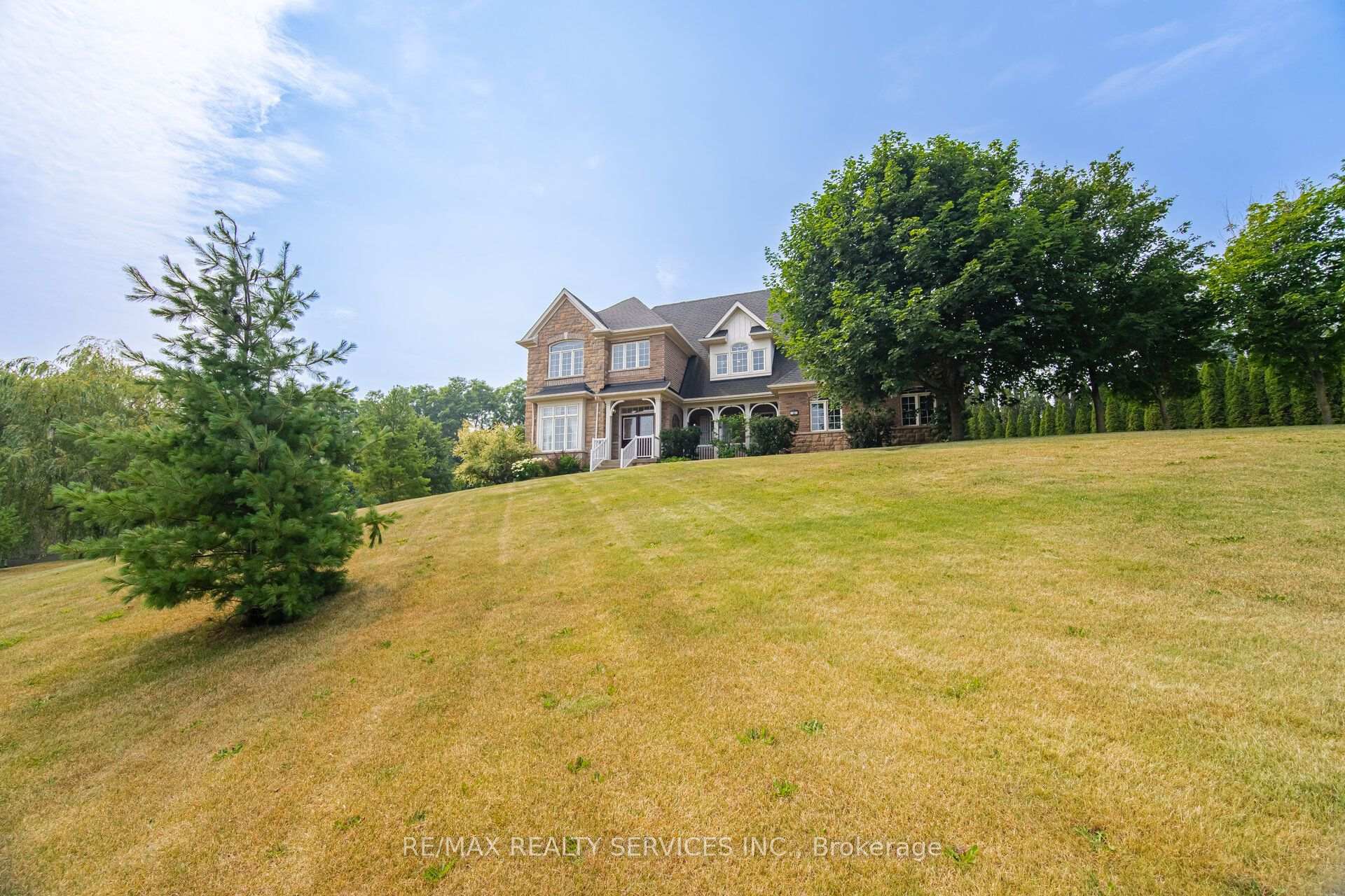 Photo 3 of 15 Upper Canada Drive, Erin, Rural Erin — HOMEH