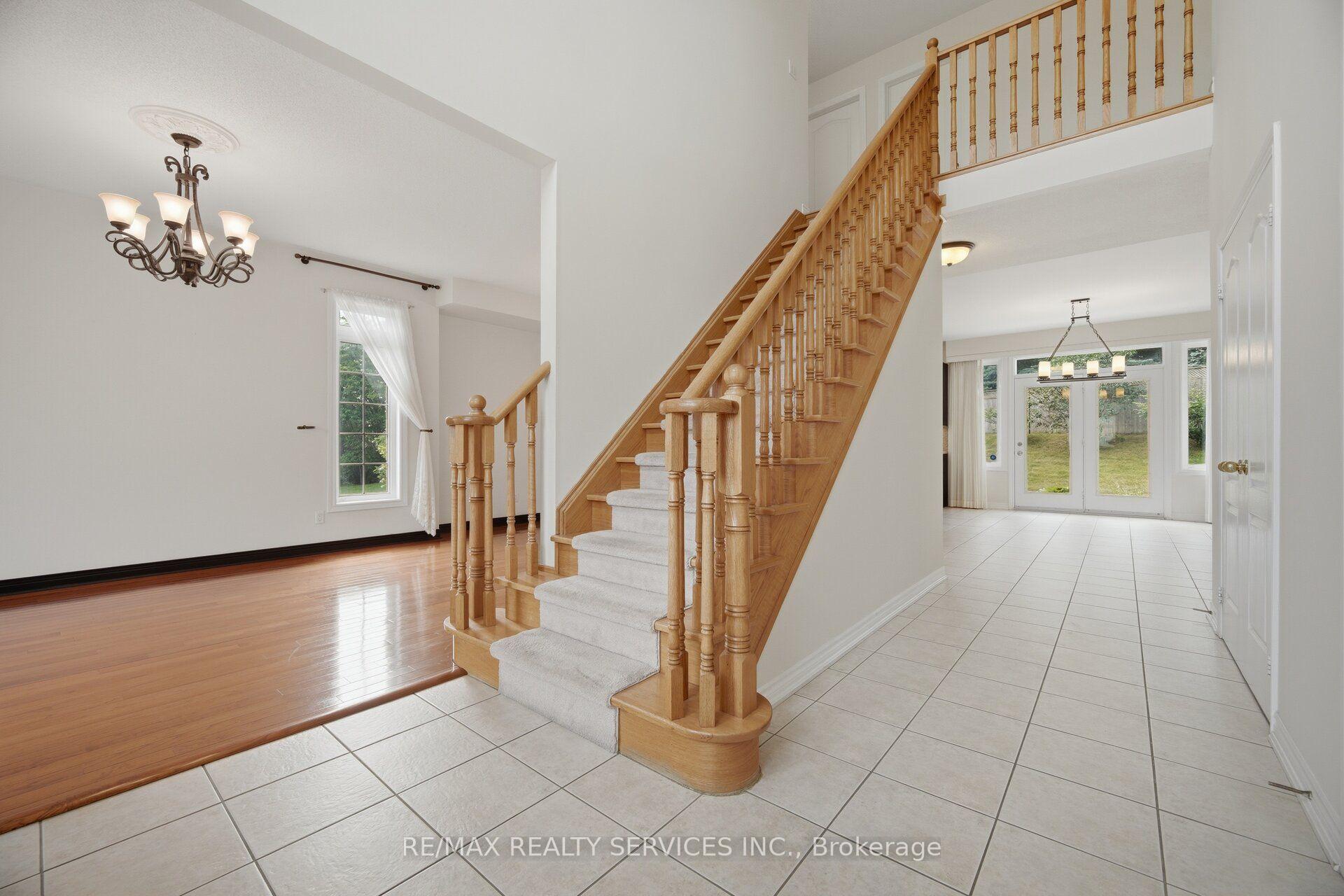 Photo 7 of 15 Upper Canada Drive, Erin, Rural Erin — HOMEH