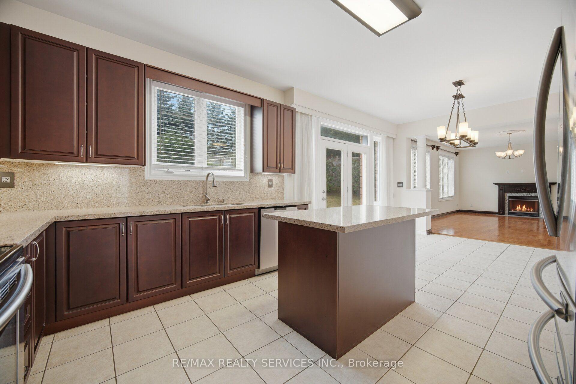 Photo 17 of 15 Upper Canada Drive, Erin, Rural Erin — HOMEH