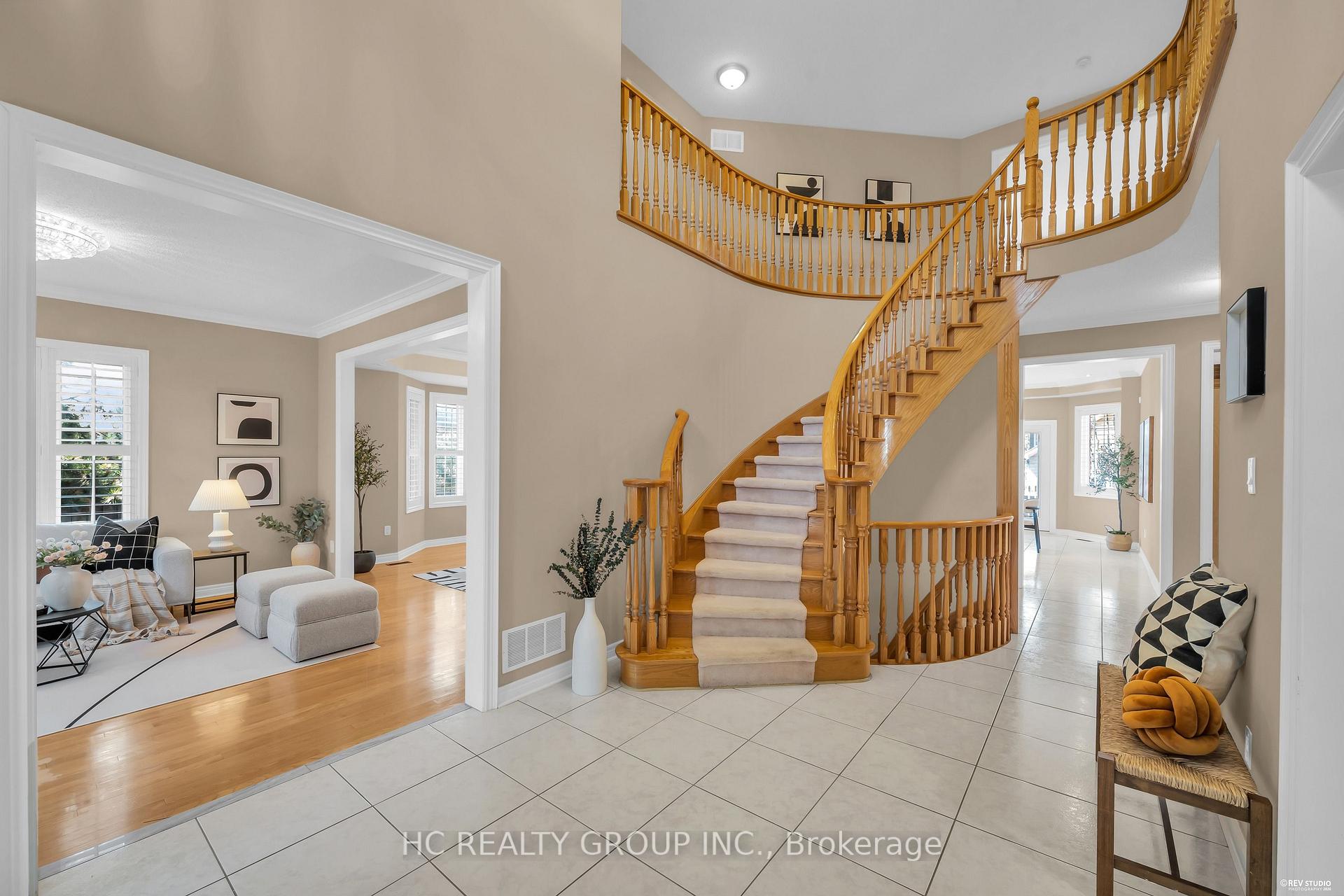 Photo 3 of 77 Sutcliffe Crescent, Markham, Cachet — HOMEH