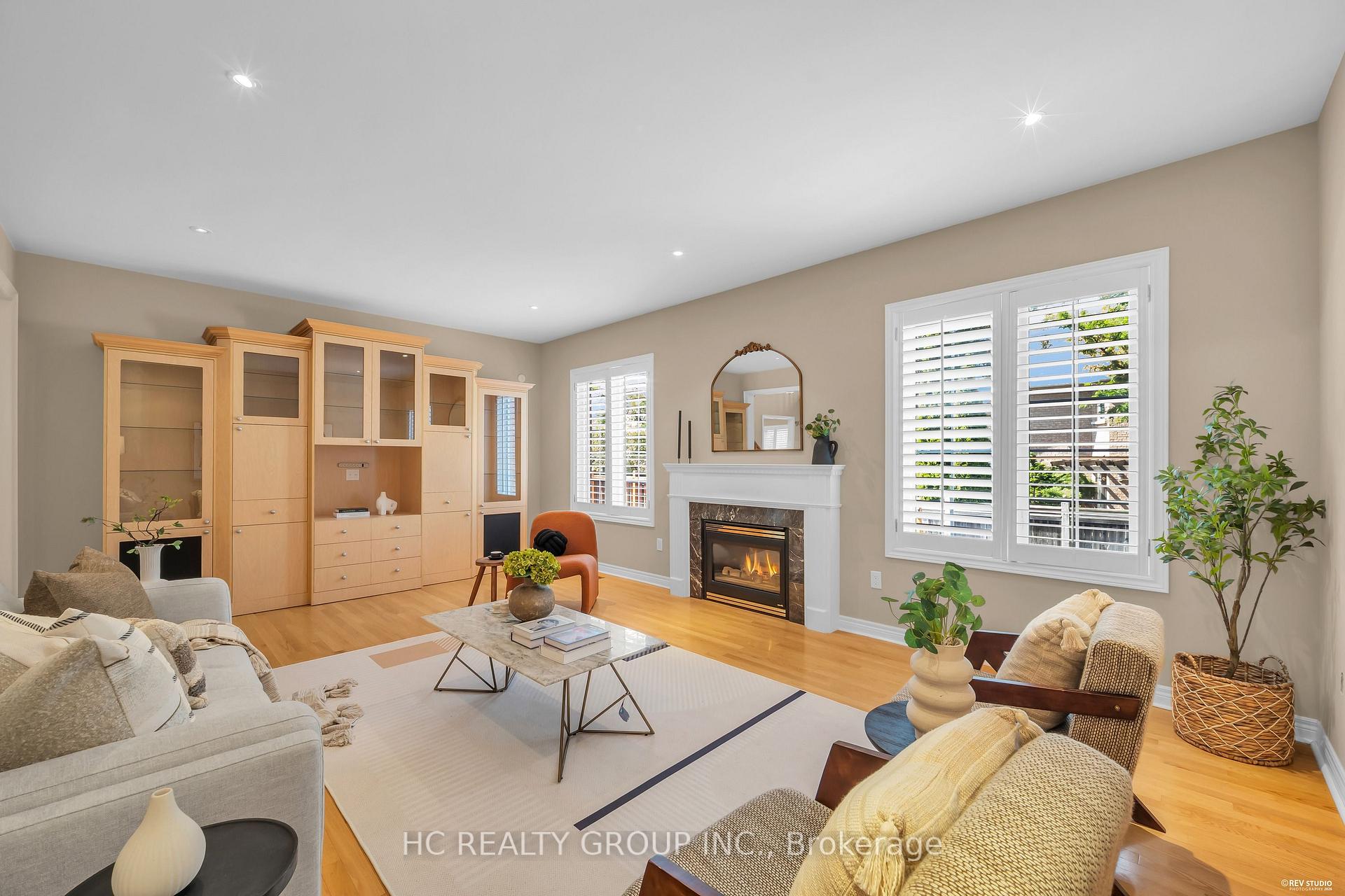 Photo 5 of 77 Sutcliffe Crescent, Markham, Cachet — HOMEH