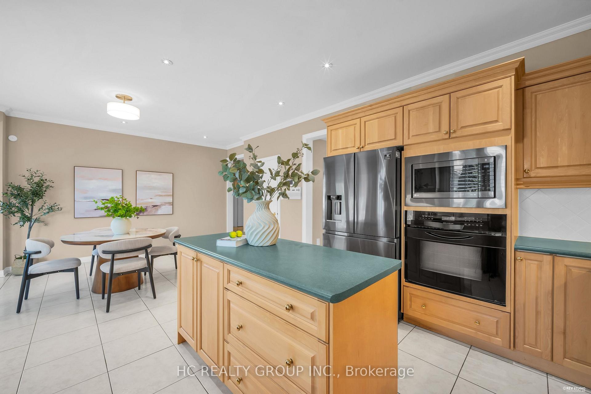 Photo 17 of 77 Sutcliffe Crescent, Markham, Cachet — HOMEH