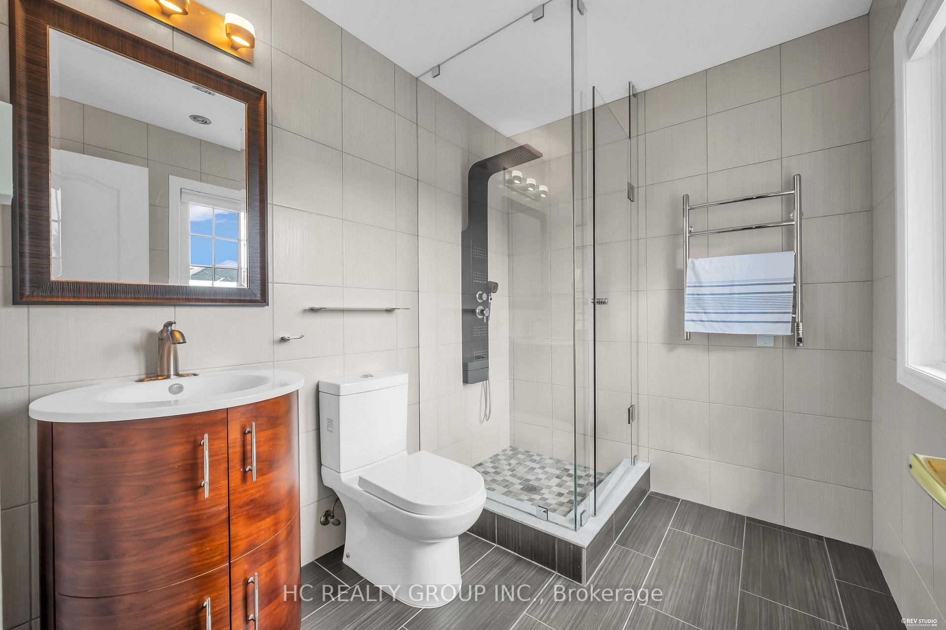 Photo 35 of 77 Sutcliffe Crescent, Markham, Cachet — HOMEH