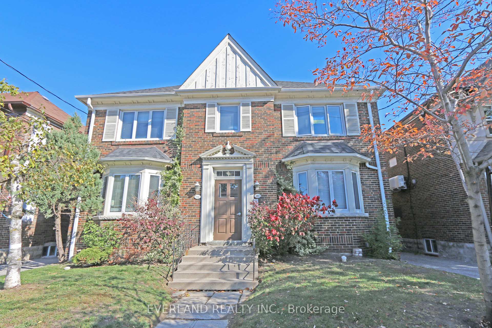 Photo 4 of Unit Unit A, 1751 Bayview Avenue, Toronto, Leaside — HOMEH