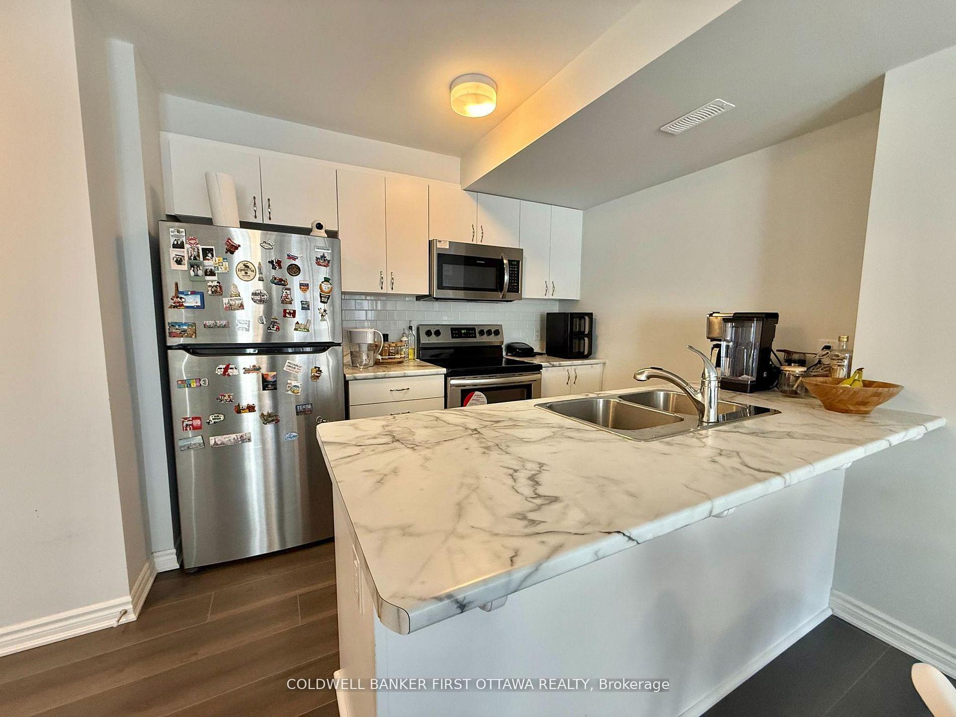 Photo 4 of Unit 36, 129 Anthracite Private, Ottawa, Barrhaven - Heritage Park — HOMEH