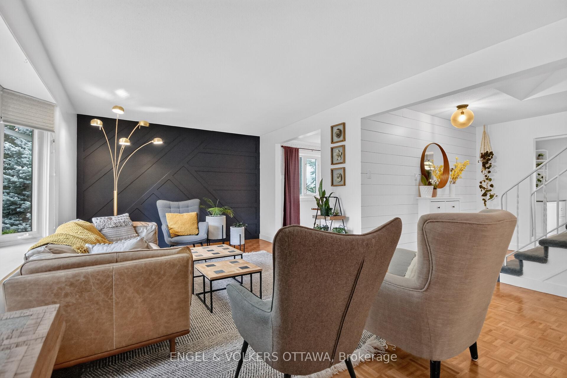 Photo 8 of 21 Stroughton Crescent, Ottawa, Munster — HOMEH