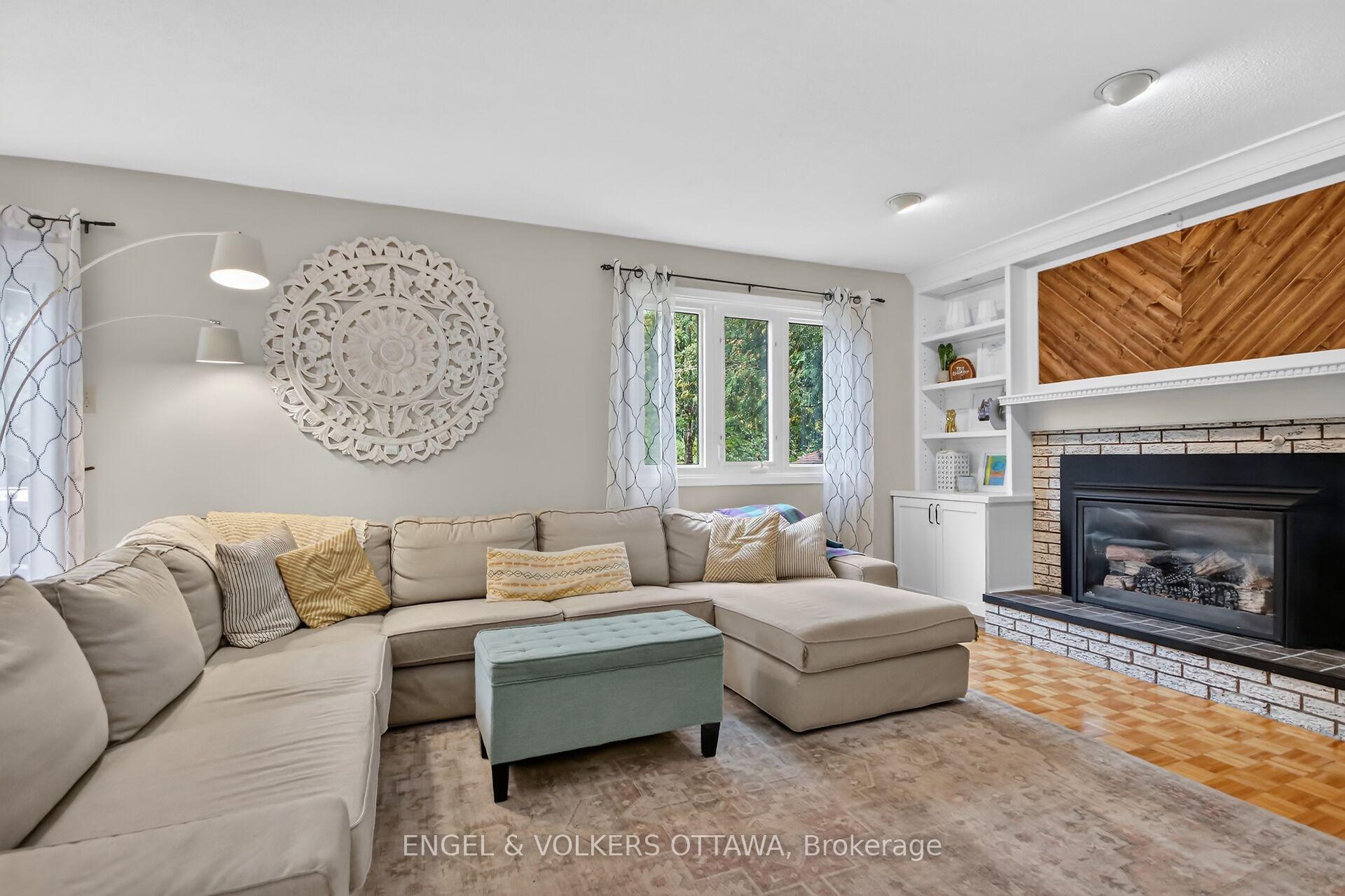Photo 22 of 21 Stroughton Crescent, Ottawa, Munster — HOMEH