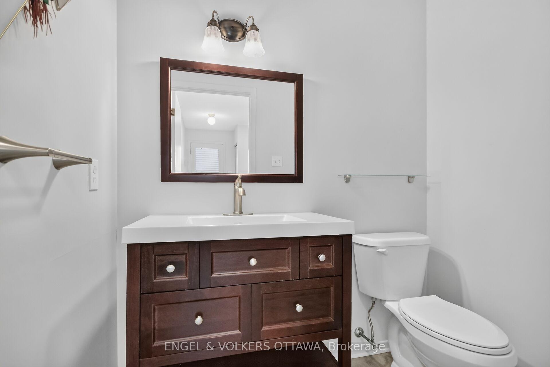 Photo 26 of 21 Stroughton Crescent, Ottawa, Munster — HOMEH